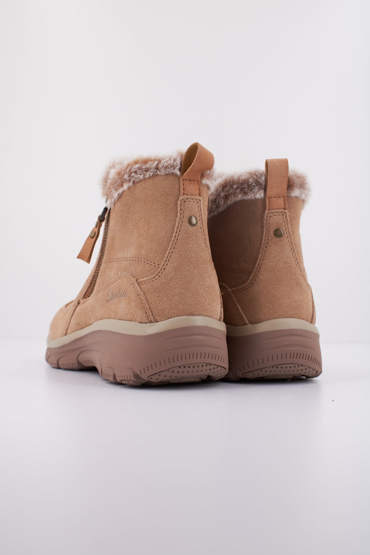 SKECHERS  EASY GOING COOL ZIP  en color MARRON  (4)