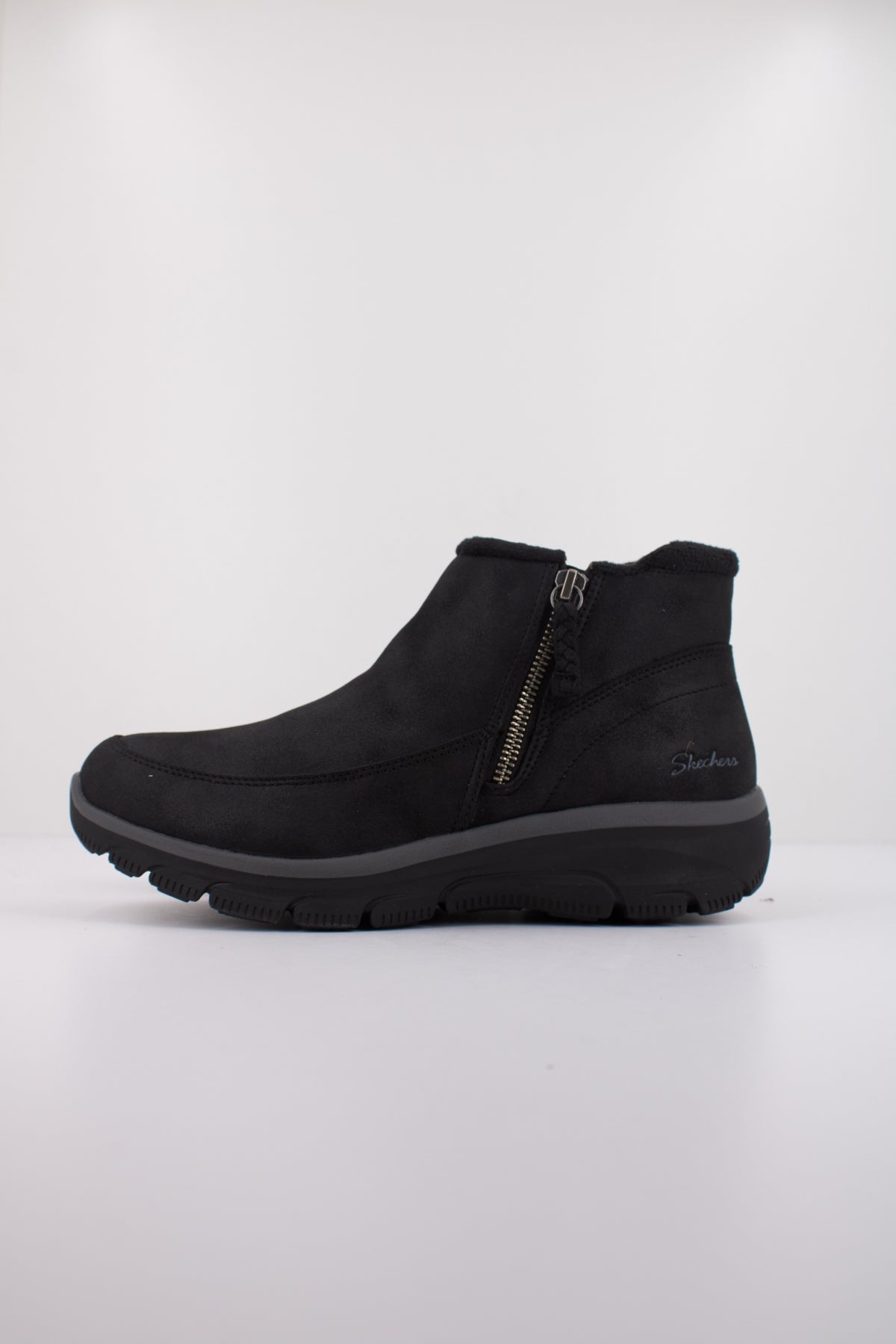 SKECHERS EASY GOING INTO FALL en color NEGRO  (1)