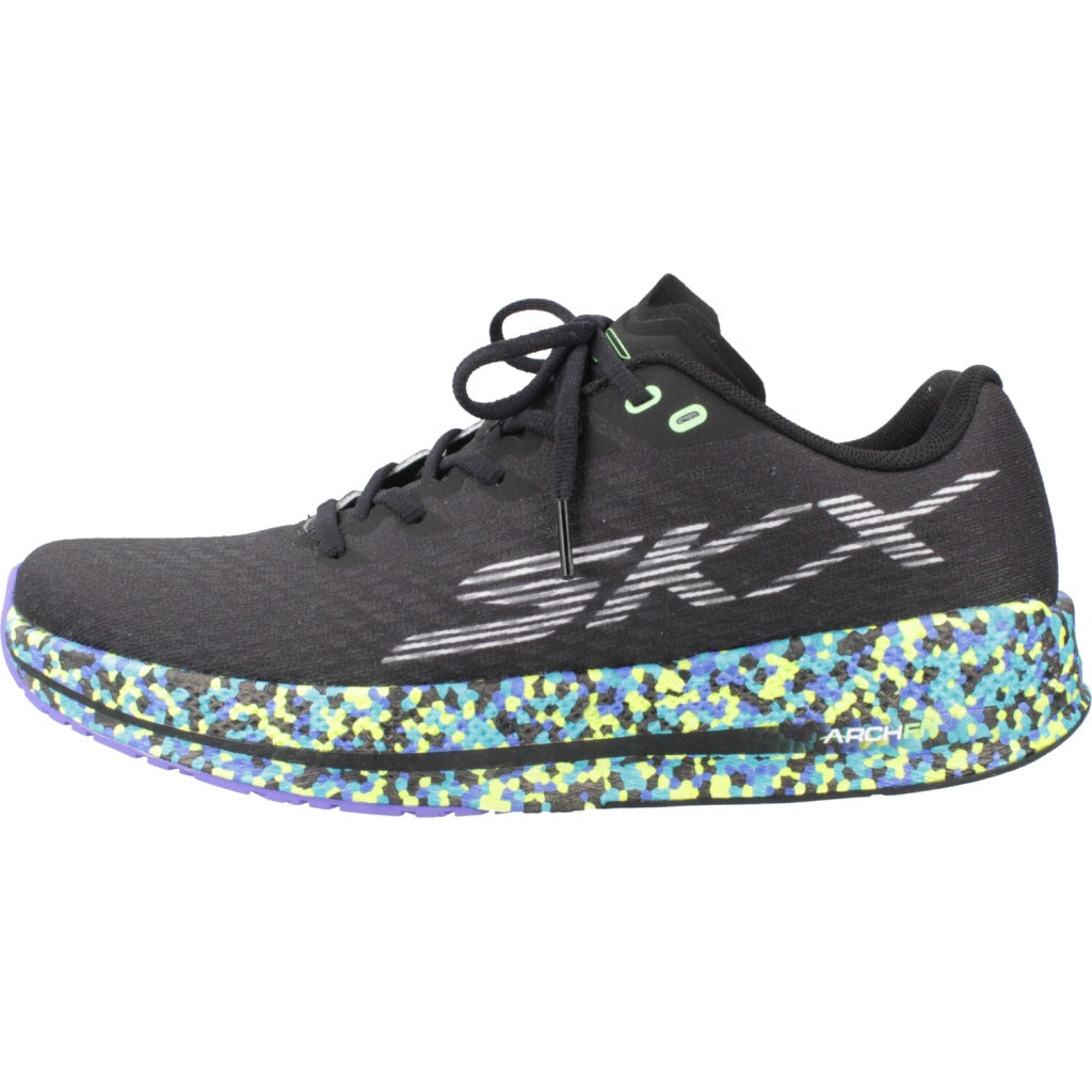 SKECHERS GO RUN RAZOR  en color NEGRO  (2)
