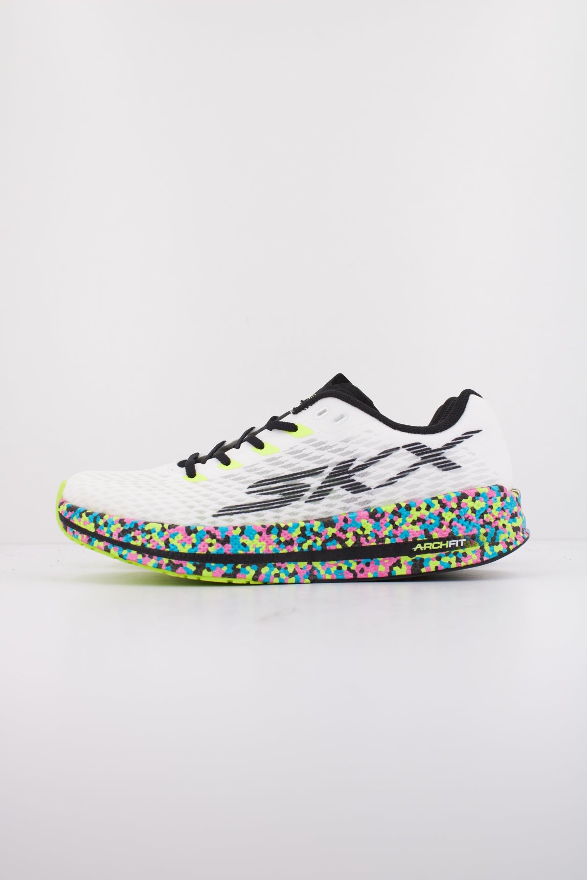 SKECHERS GO RUN RAZOR  en color BLANCO  (1)