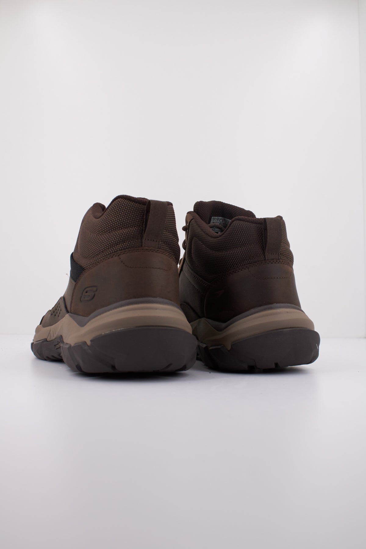 SKECHERS  SANTORO-HOPKINS  en color NEGRO  (4)