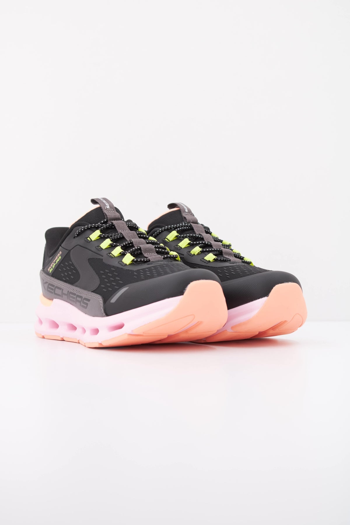 SKECHERS L GLIDE STEP  VISTA LANE en color NEGRO  (2)