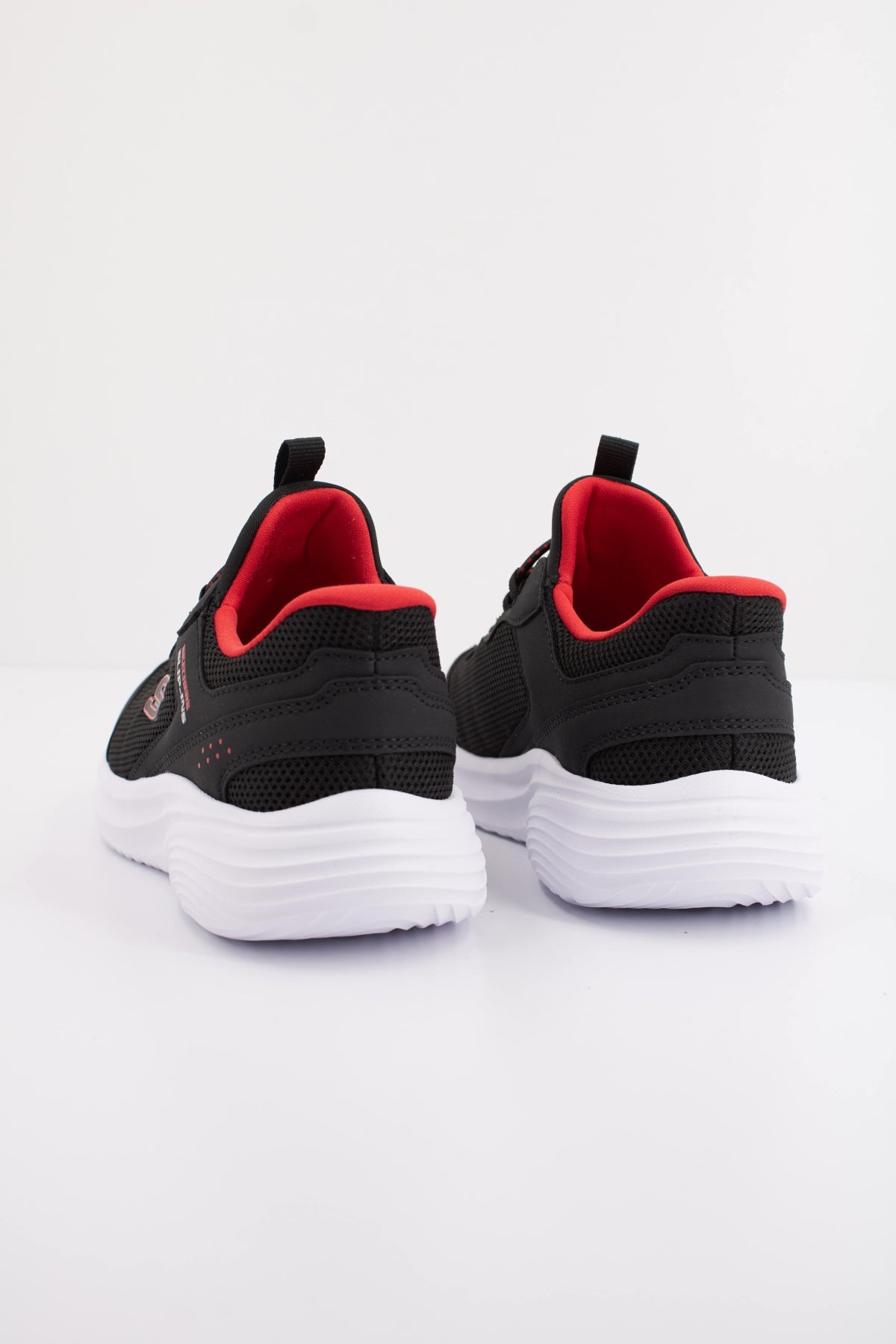 SKECHERS BOUNDER PRO en color NEGRO  (4)
