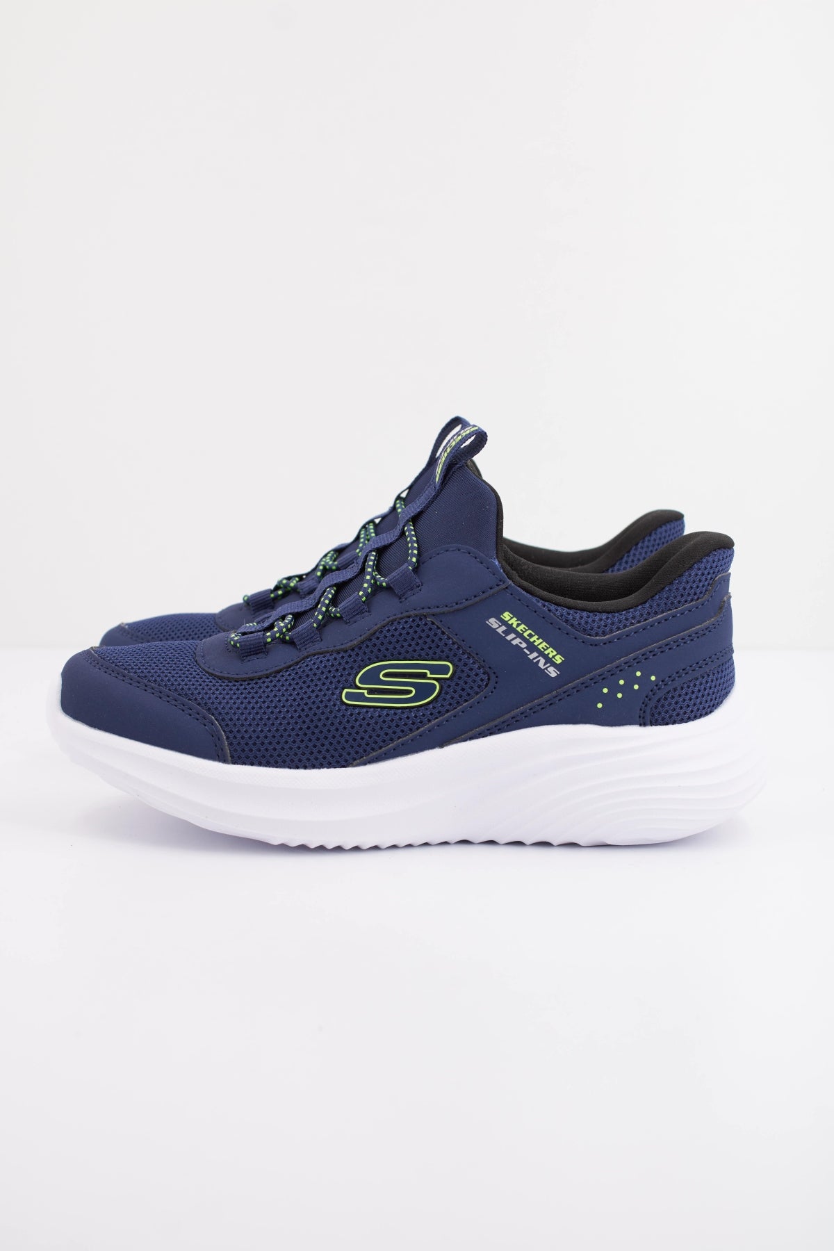 SKECHERS BOUNDER PRO en color AZUL  (1)