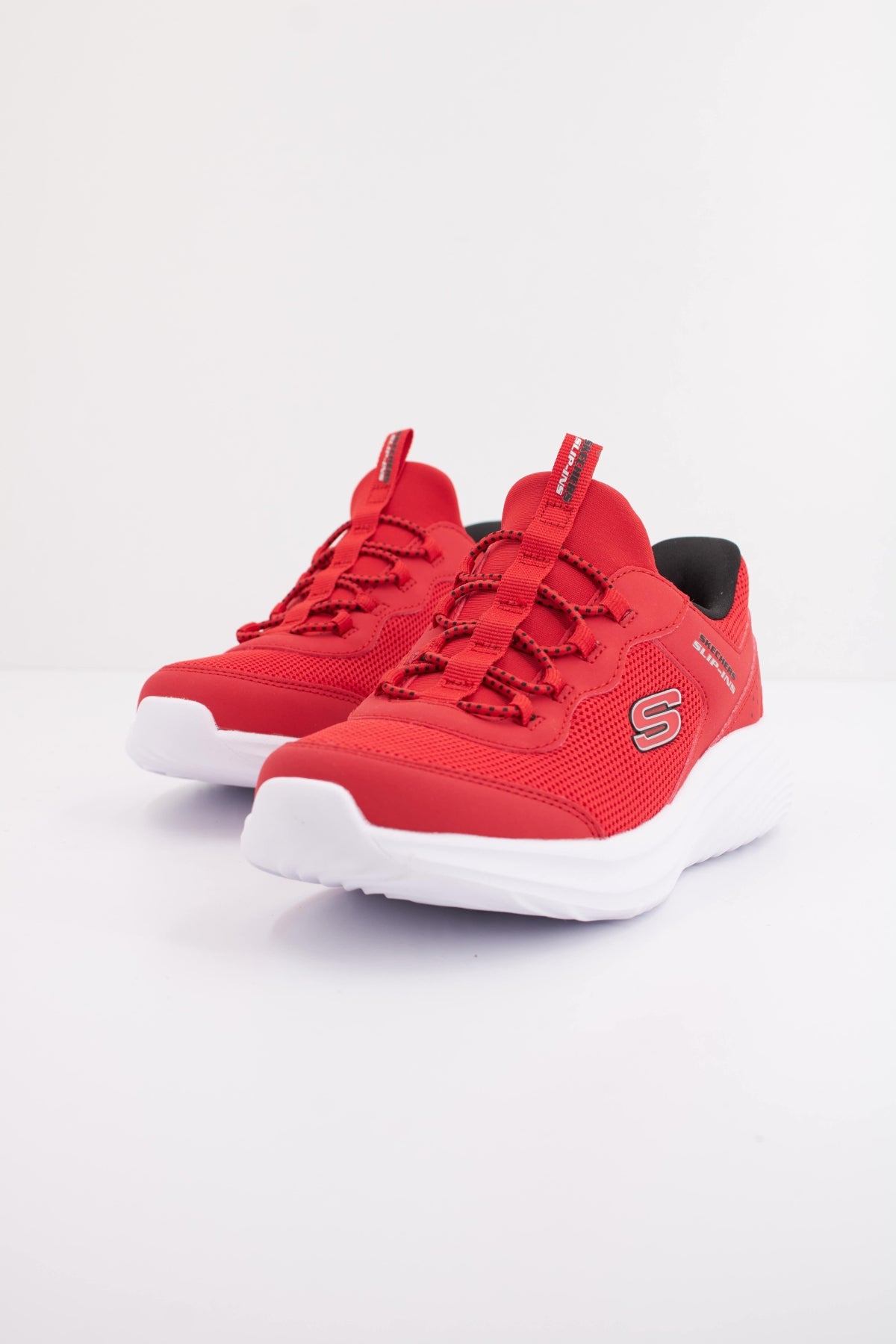 SKECHERS BOUNDER PRO en color ROJO  (2)