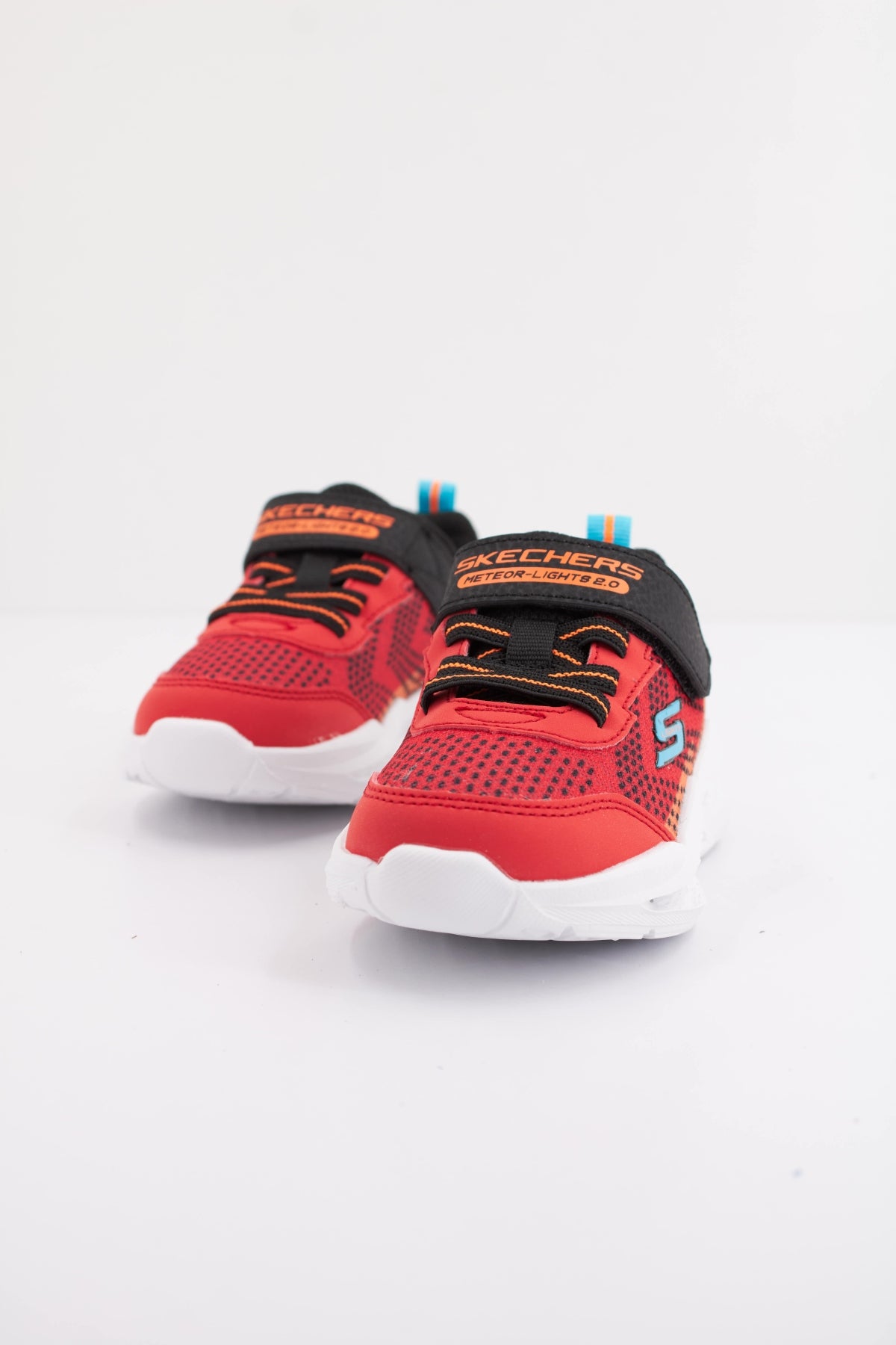 SKECHERS METEOR LIGHTS en color ROJO  (2)