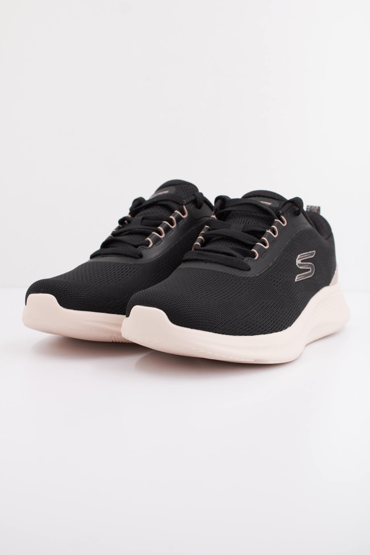 SKECHERS LITE PRO . BRILLIAN en color NEGRO  (2)