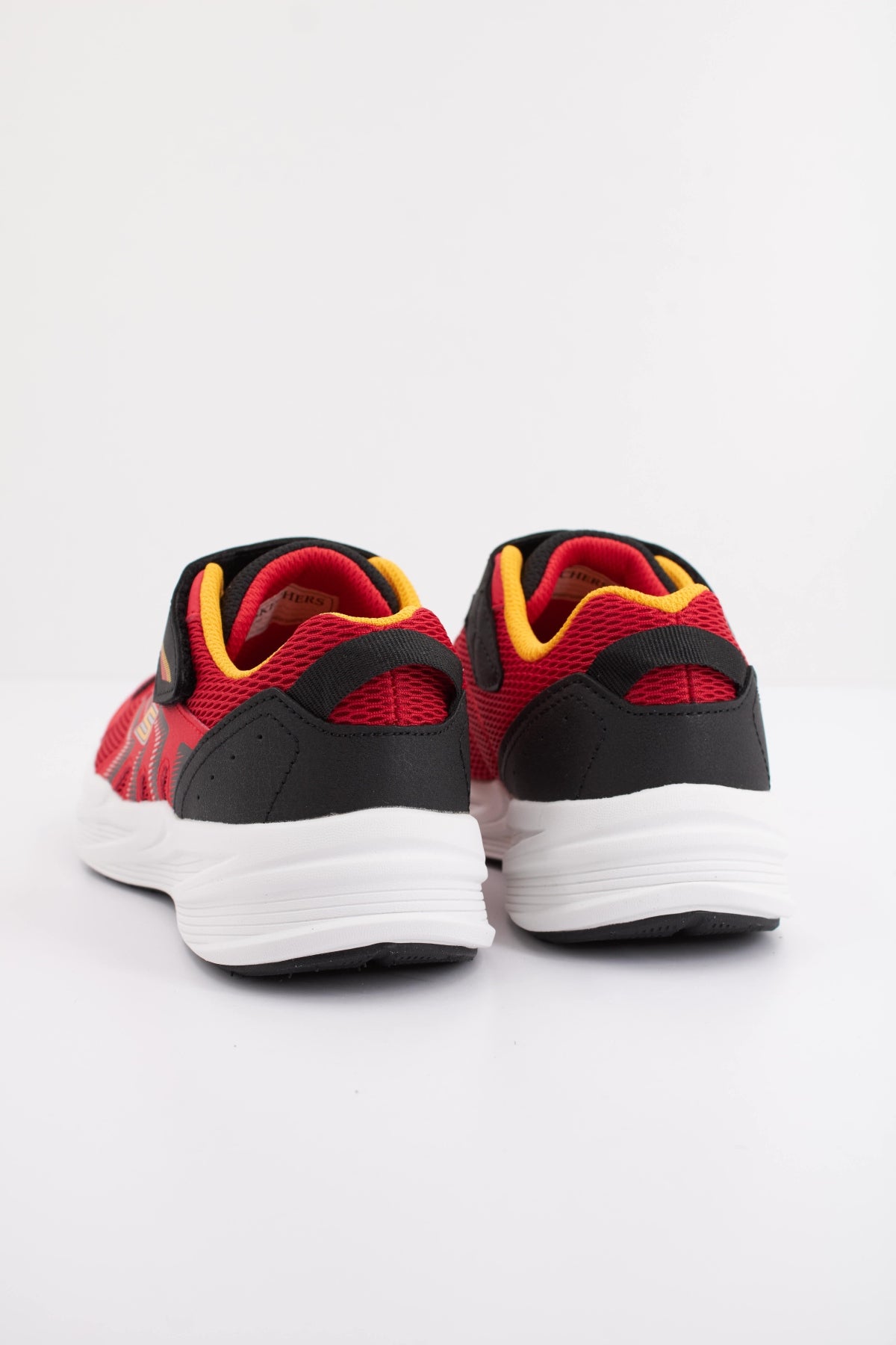 SKECHERS MICROSPEC TREAD en color ROJO  (4)