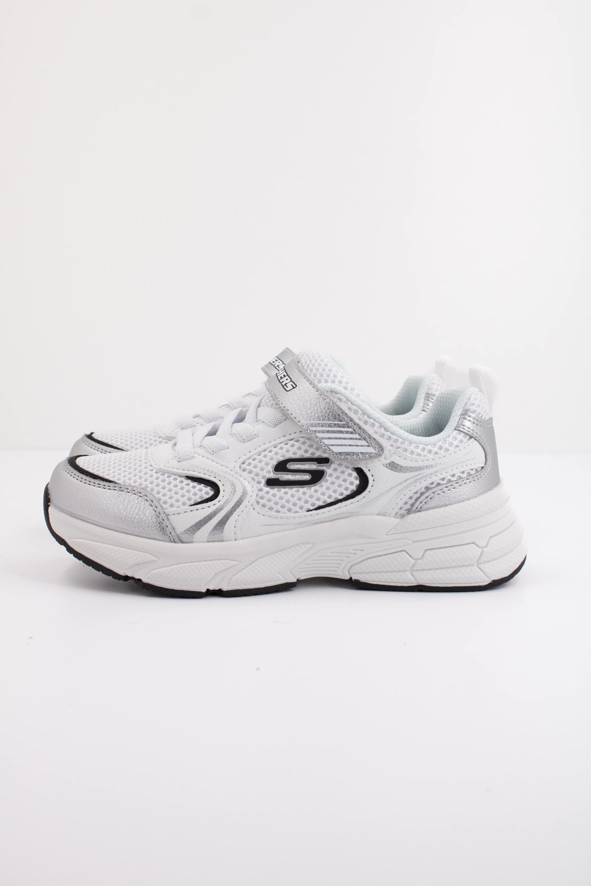 SKECHERS RETRO GRAPH en color BLANCO  (1)