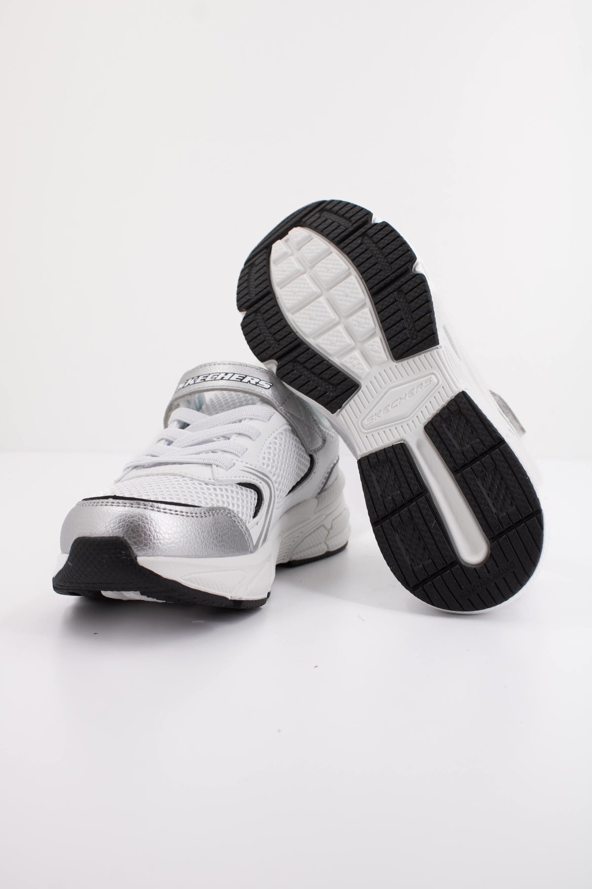 SKECHERS RETRO GRAPH en color BLANCO  (5)