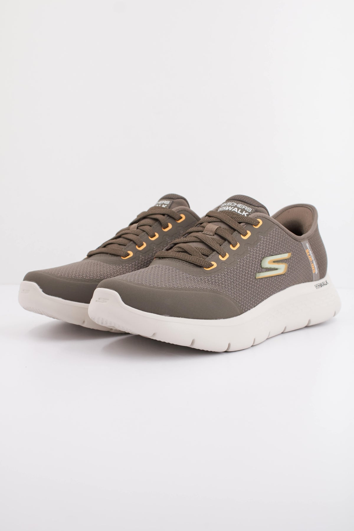 SKECHERS SLIP-INS GO WALK FLEX NETRO en color MARRON  (2)