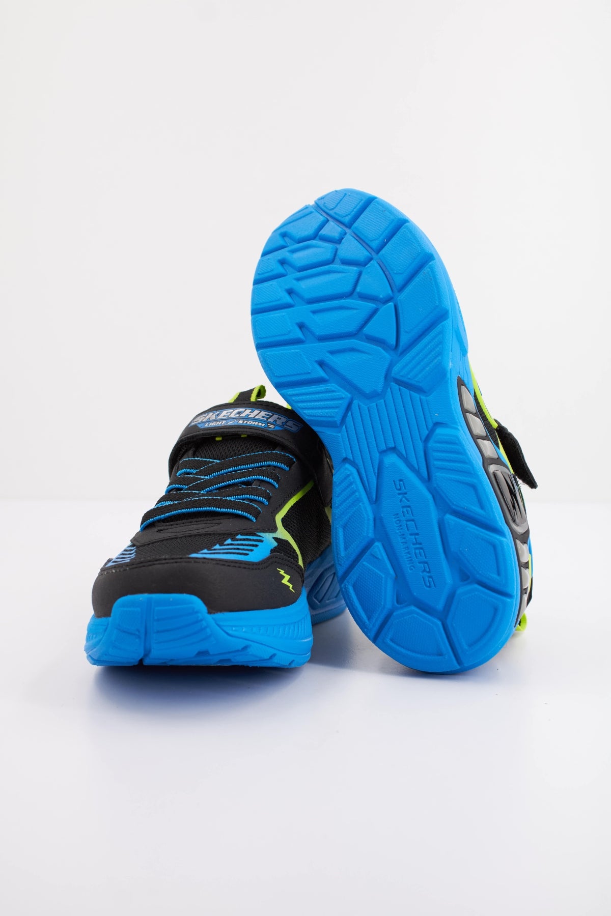 SKECHERS LIGHT STORM  en color NEGRO  (5)