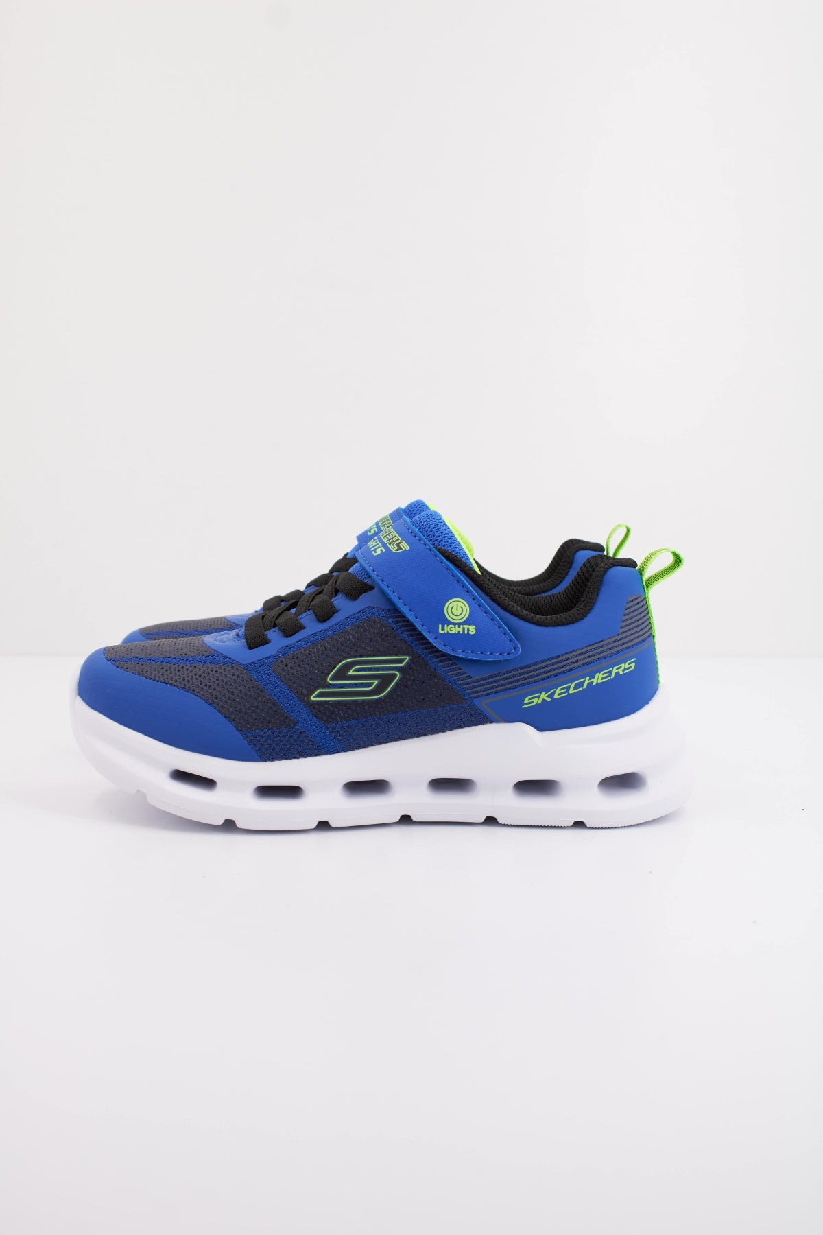 SKECHERS GLIDE STEP LIGHT en color AZUL  (1)