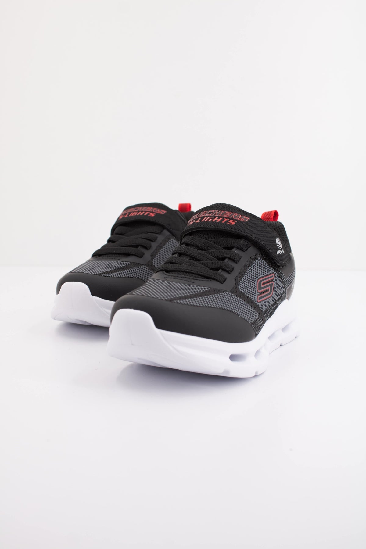 SKECHERS GLIDE STEP LIGHT en color NEGRO  (2)