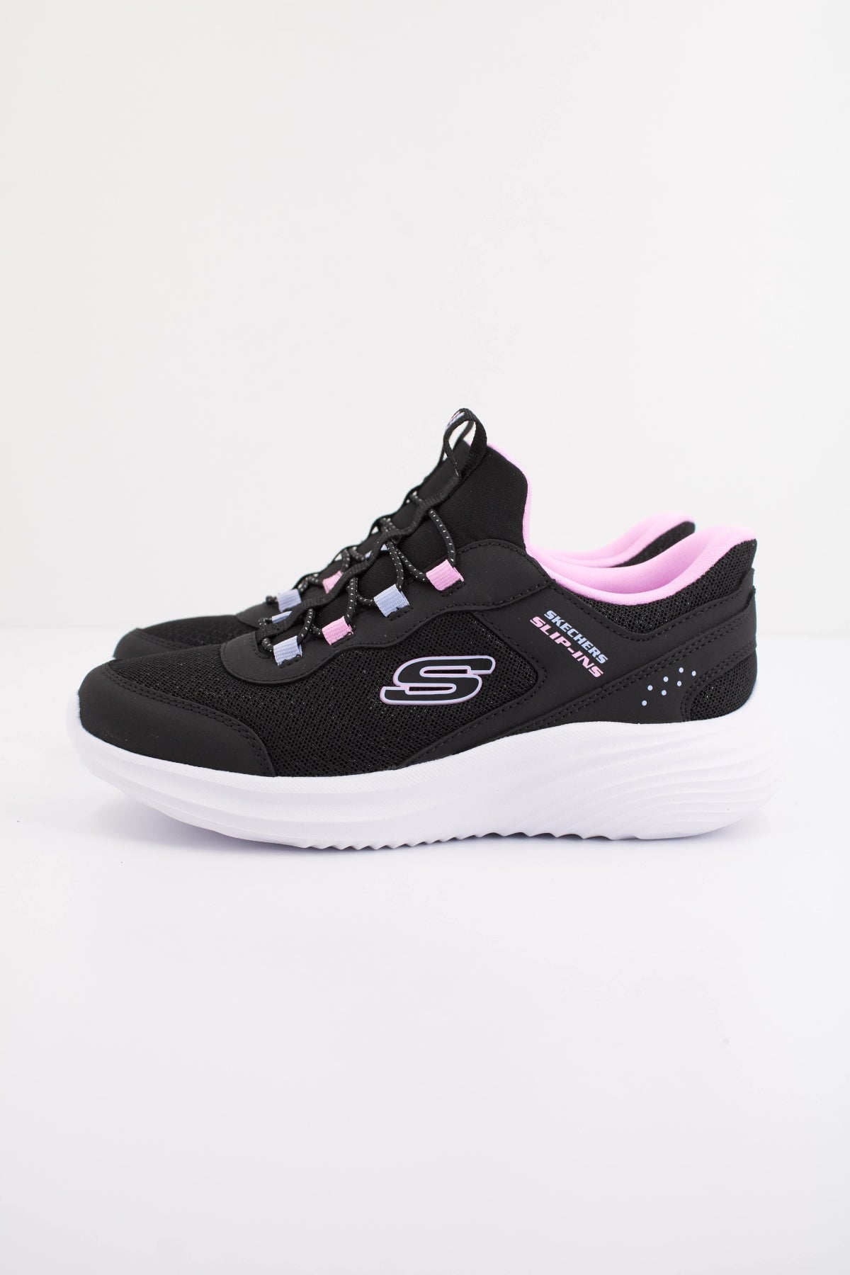 SKECHERS BOUNDER PRO en color NEGRO  (1)