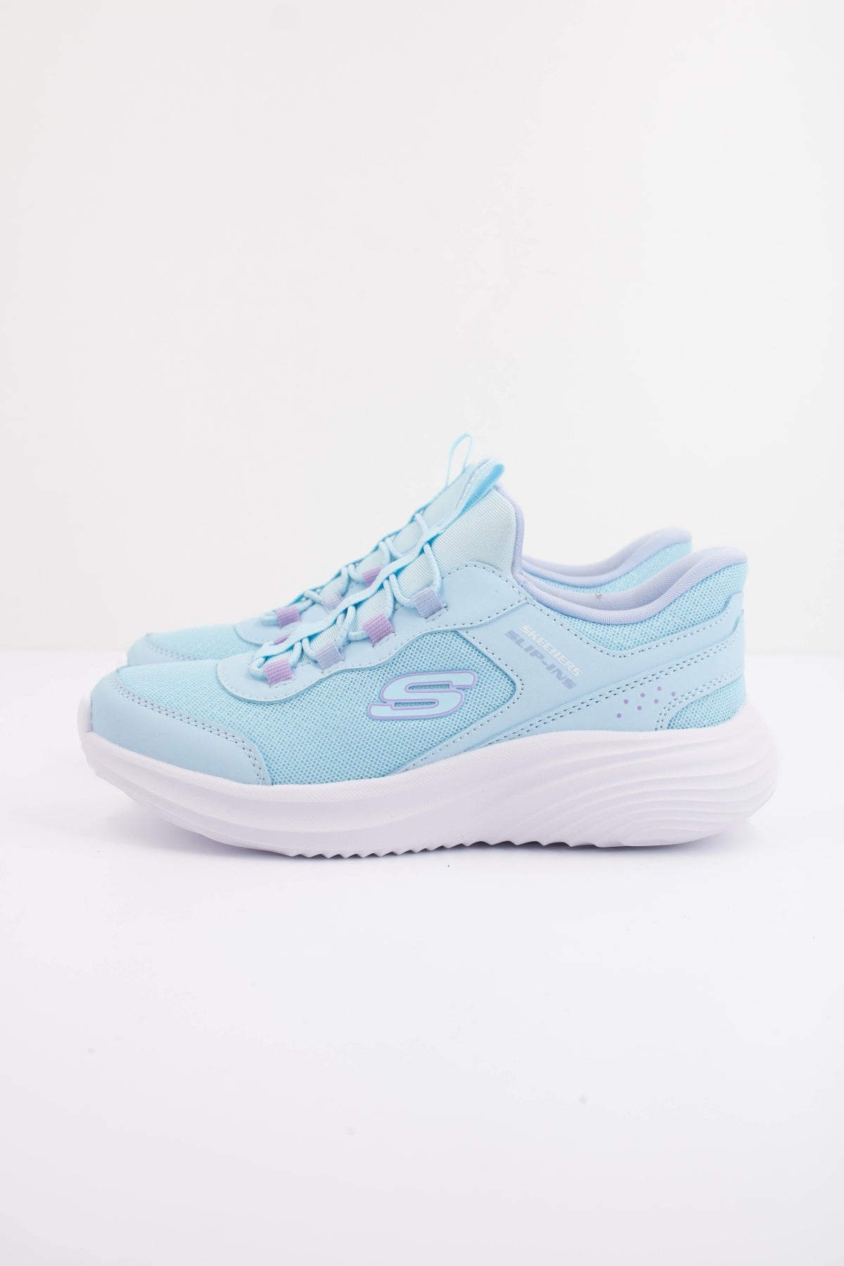 SKECHERS BOUNDER PRO en color AZUL  (1)