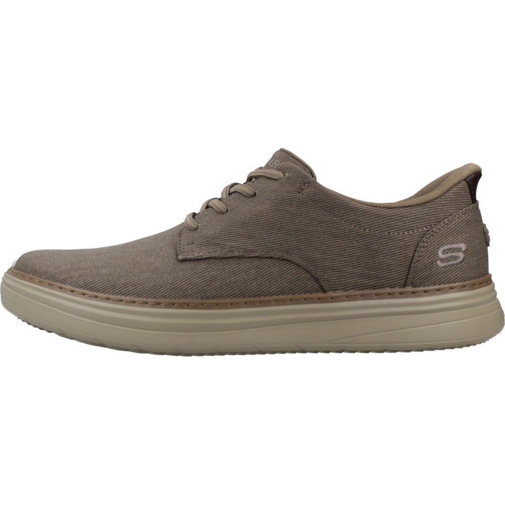SKECHERS HYLAND JUSTINO en color MARRON  (2)