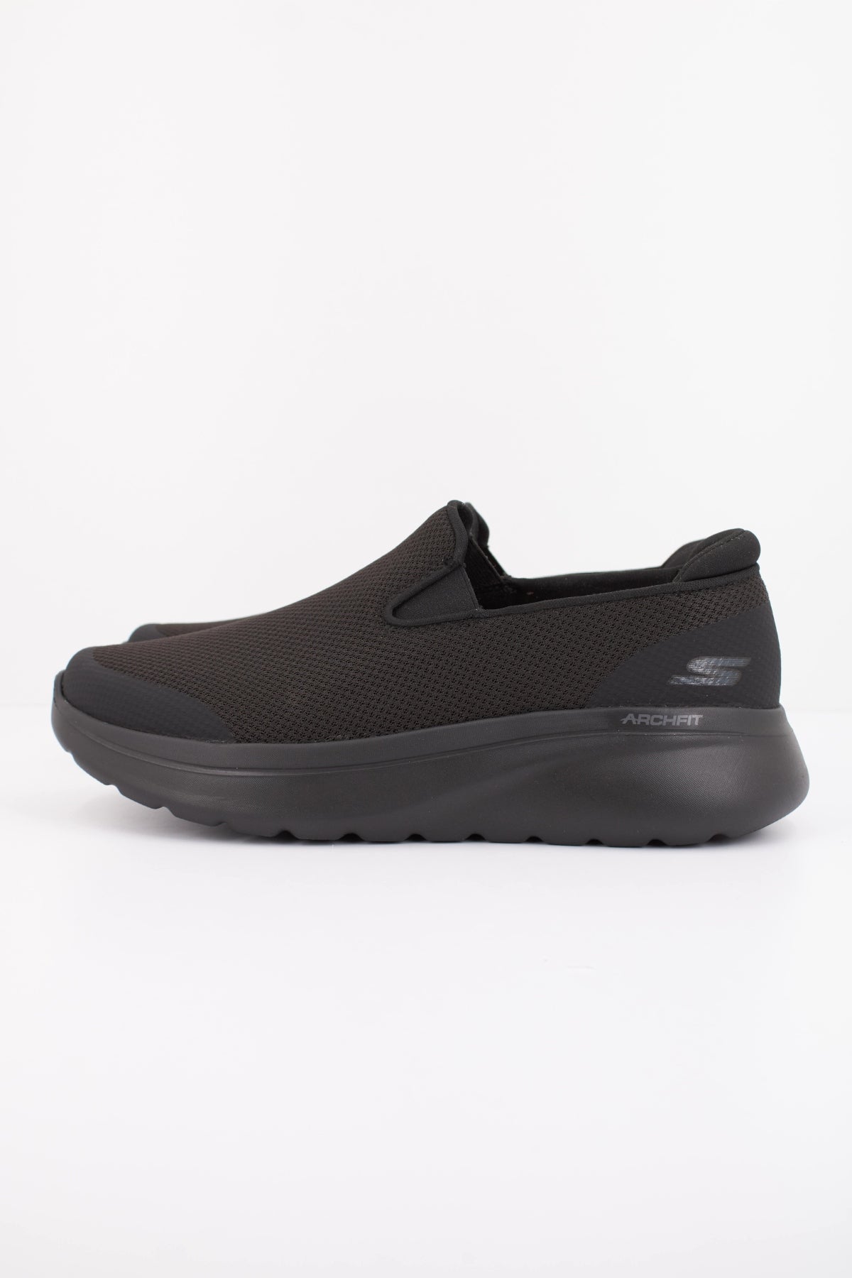 SKECHERS GO WALK ARCH FIT N JOY en color NEGRO  (1)