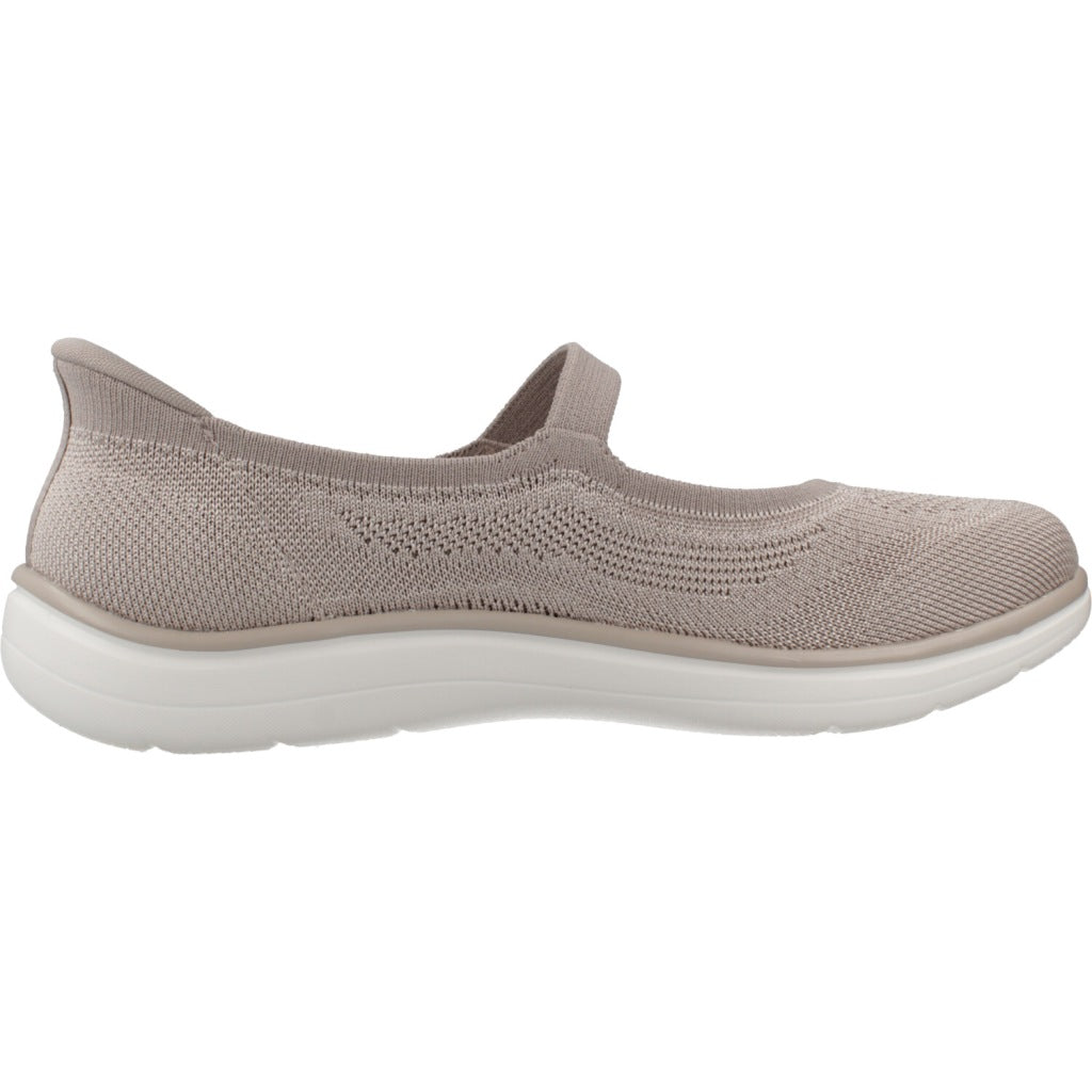 SKECHERS SLIP - INS ON THE GO FLEX RADIANT en color MARRON CLARO  (4)