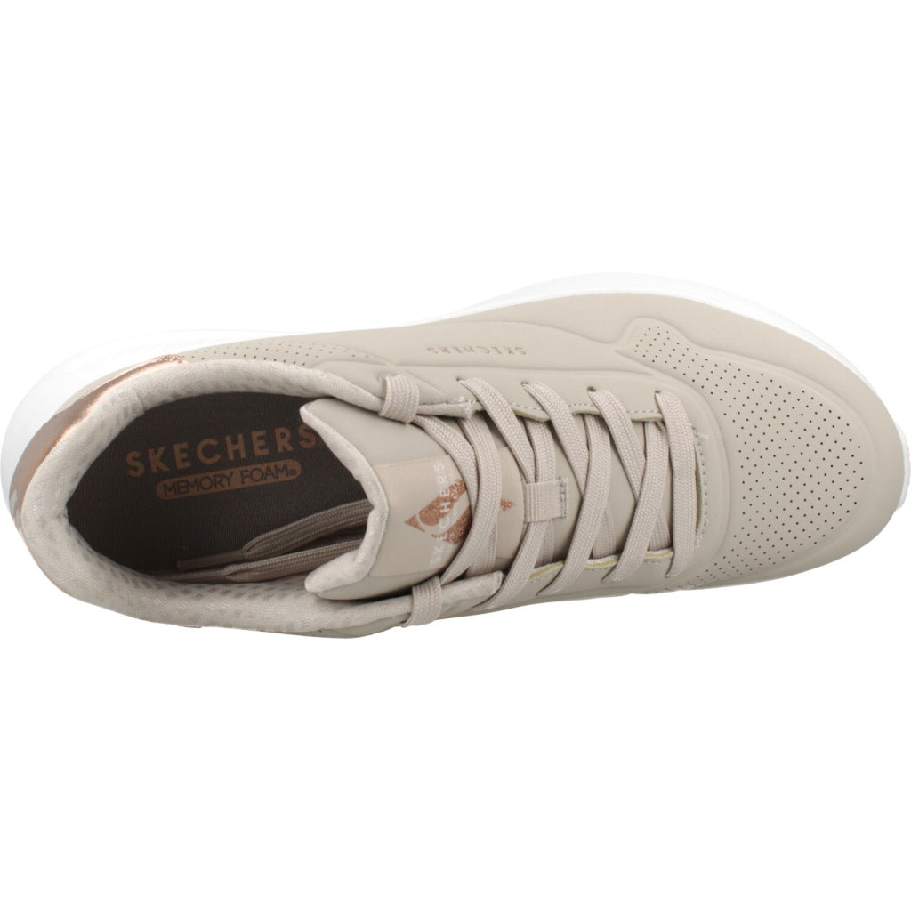 SKECHERS UNO LITE SHIMMER ALONG en color BEIS  (6)