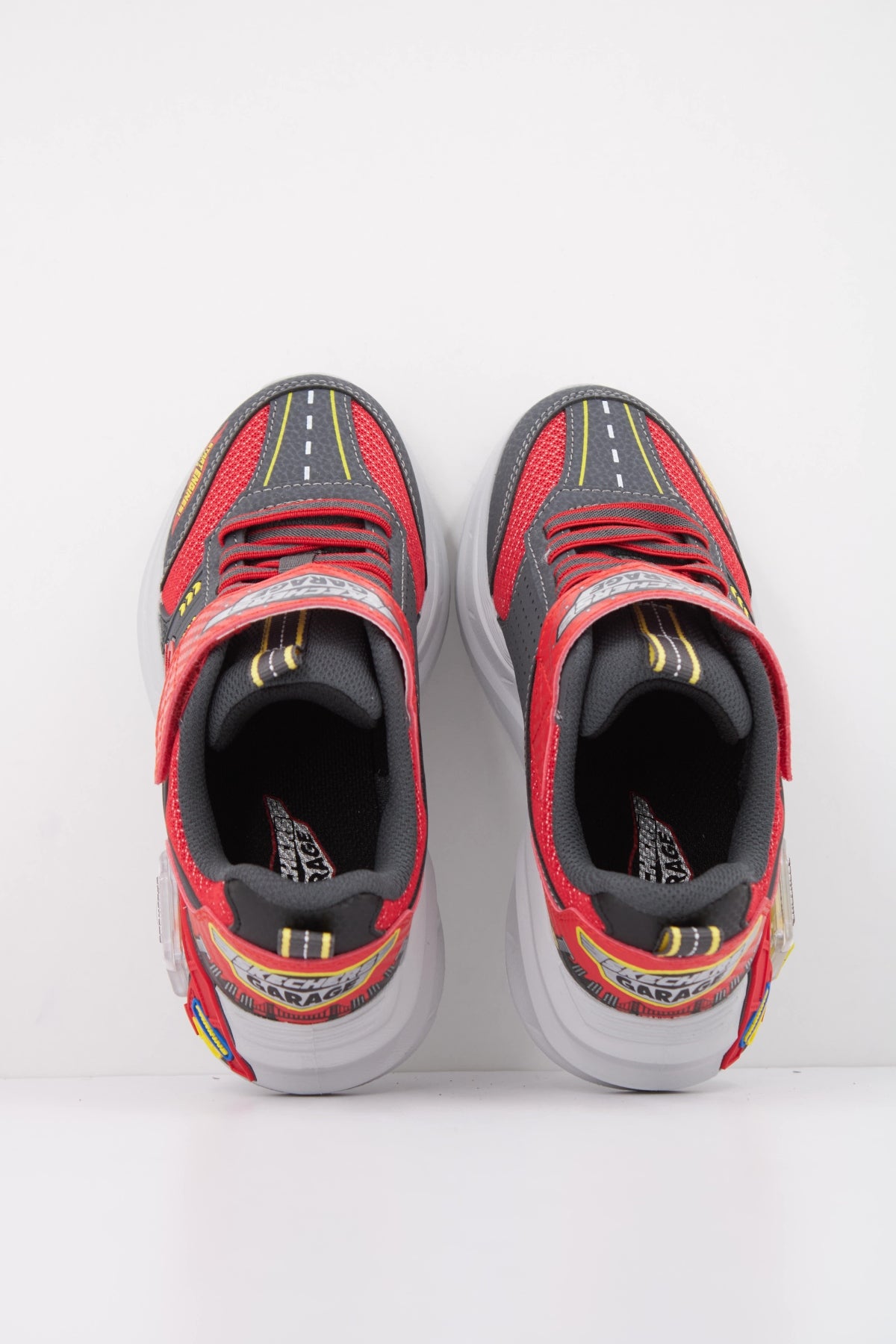SKECHERS L SKECHERS GARAGE en color ROJO  (3)