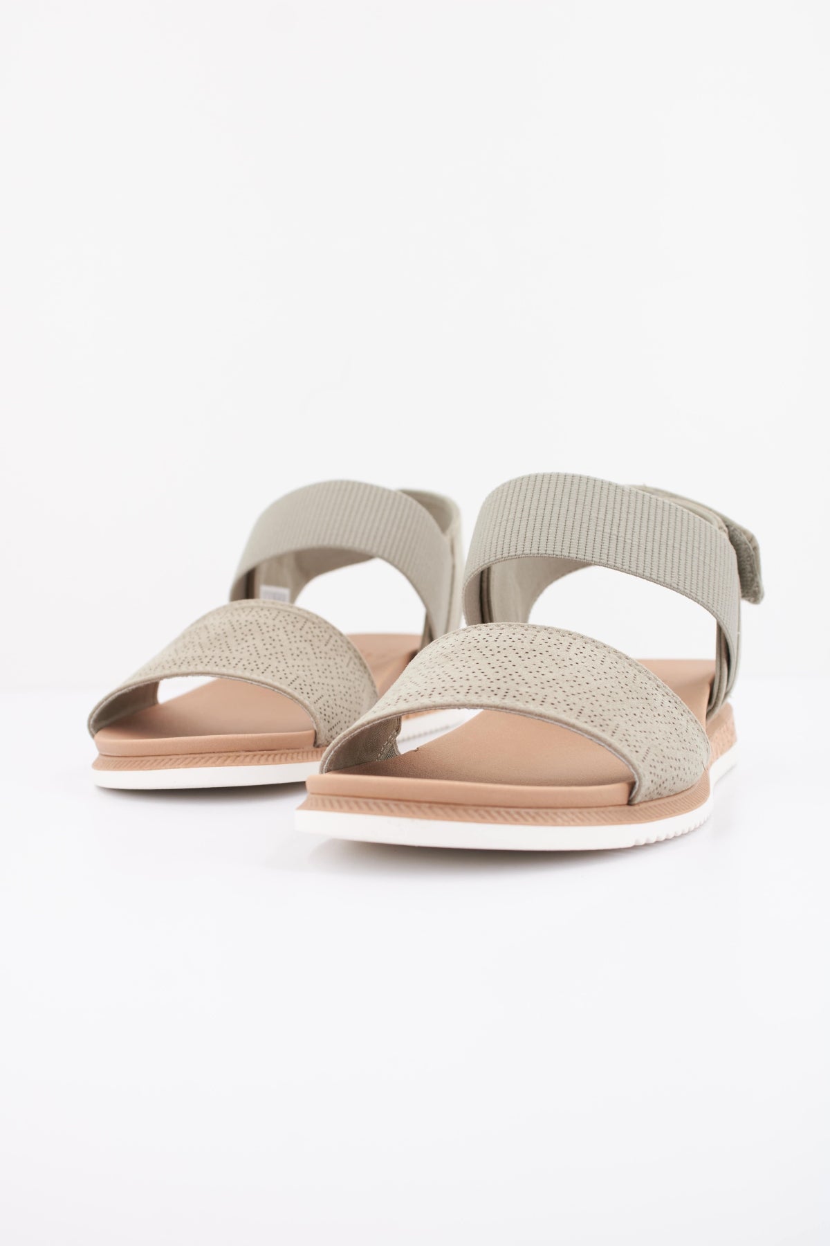 SKECHERS DESERT KISS LOW TOP LOOK en color VERDE  (2)