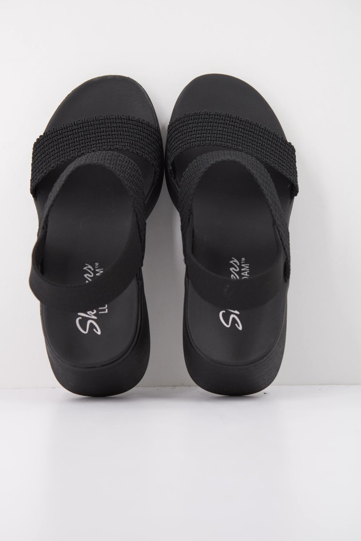 SKECHERS S  en color NEGRO  (3)