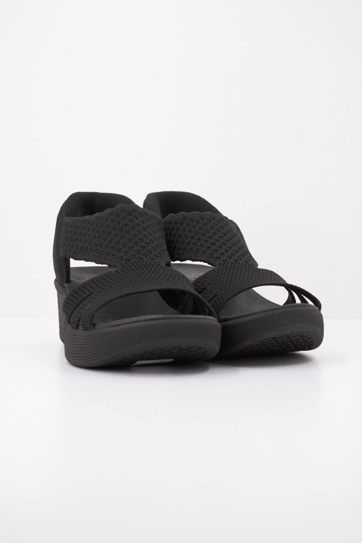 SKECHERS S en color NEGRO  (2)