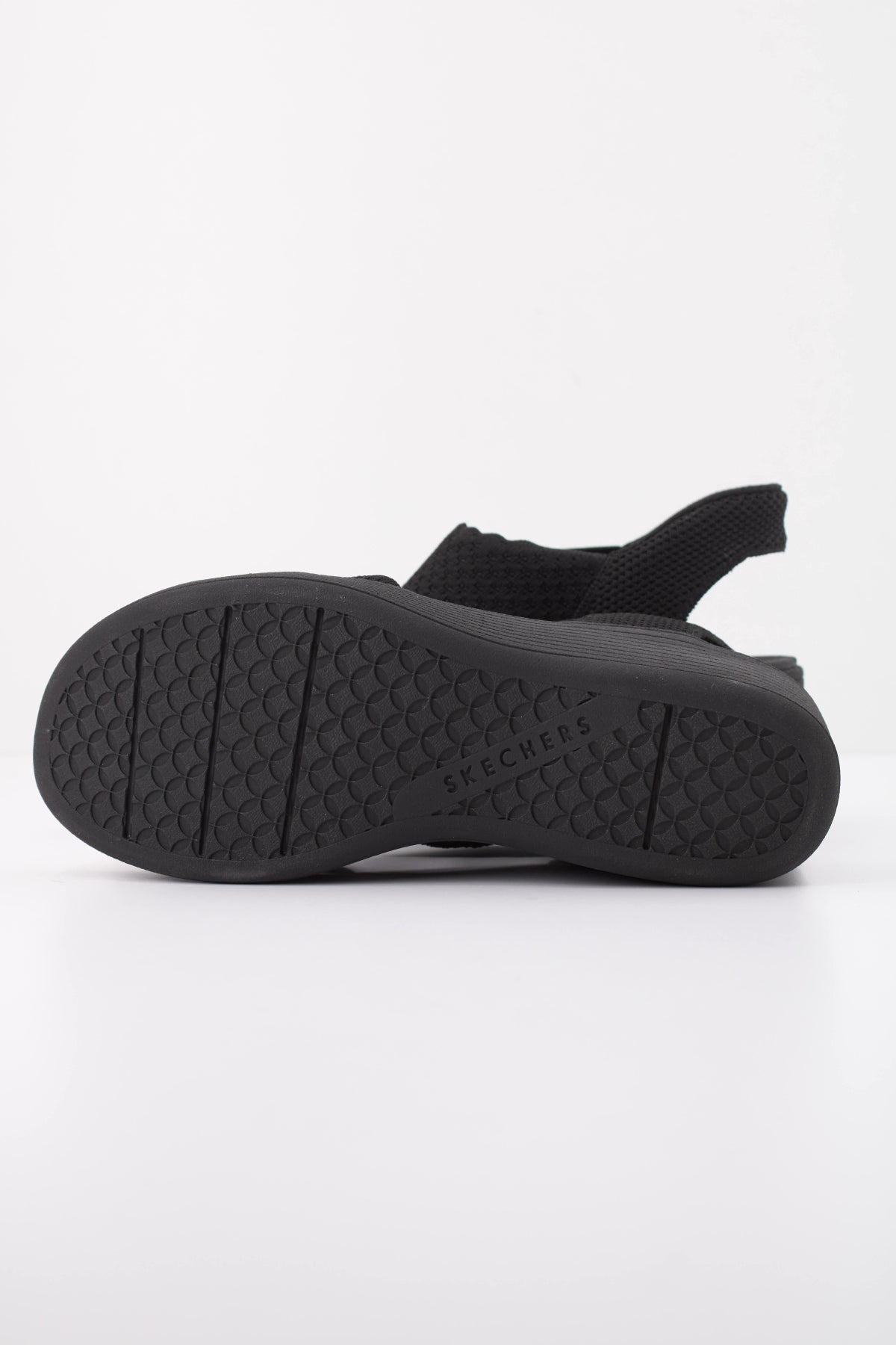 SKECHERS S en color NEGRO  (5)