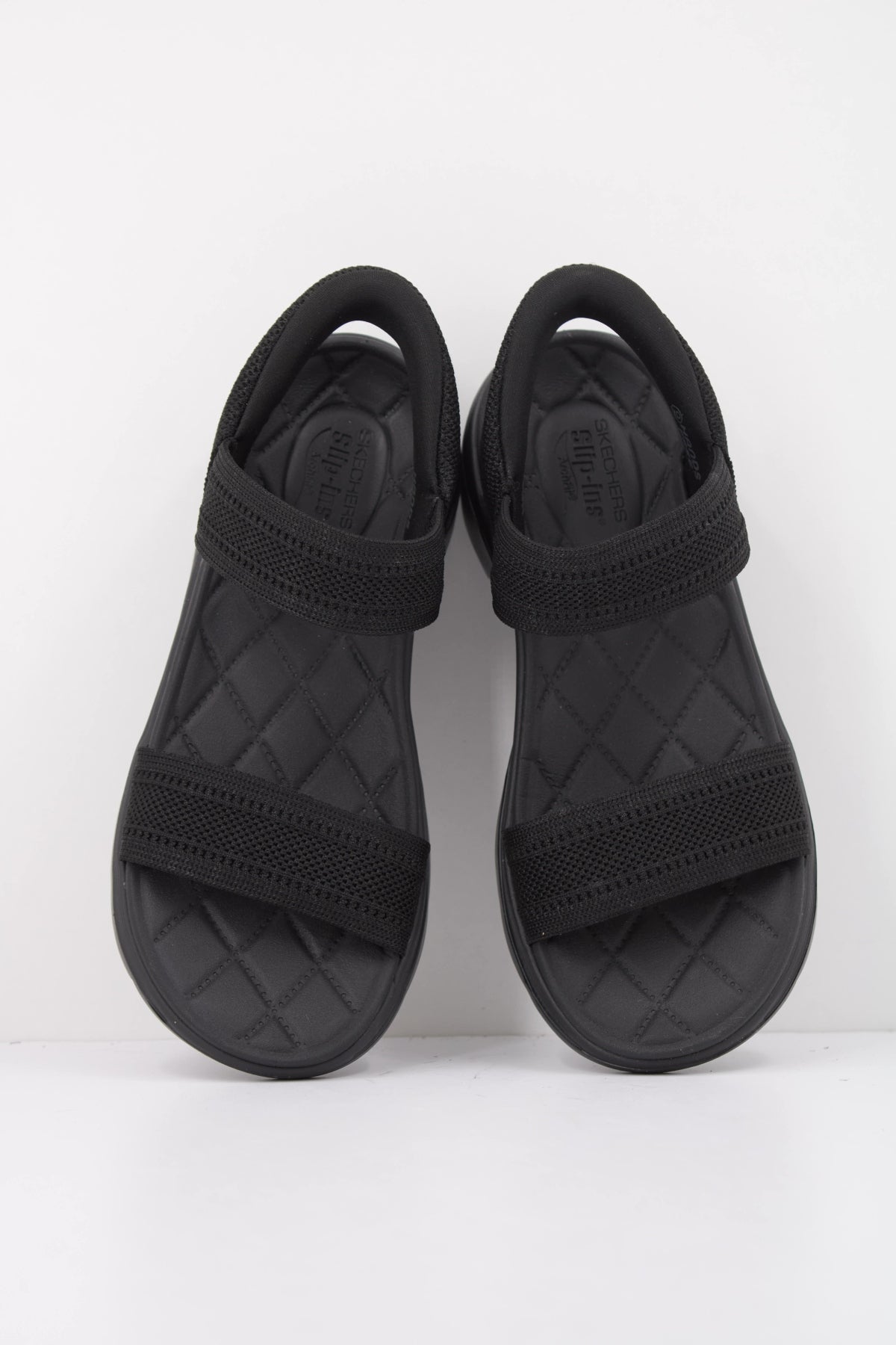 SKECHERS S en color NEGRO  (3)
