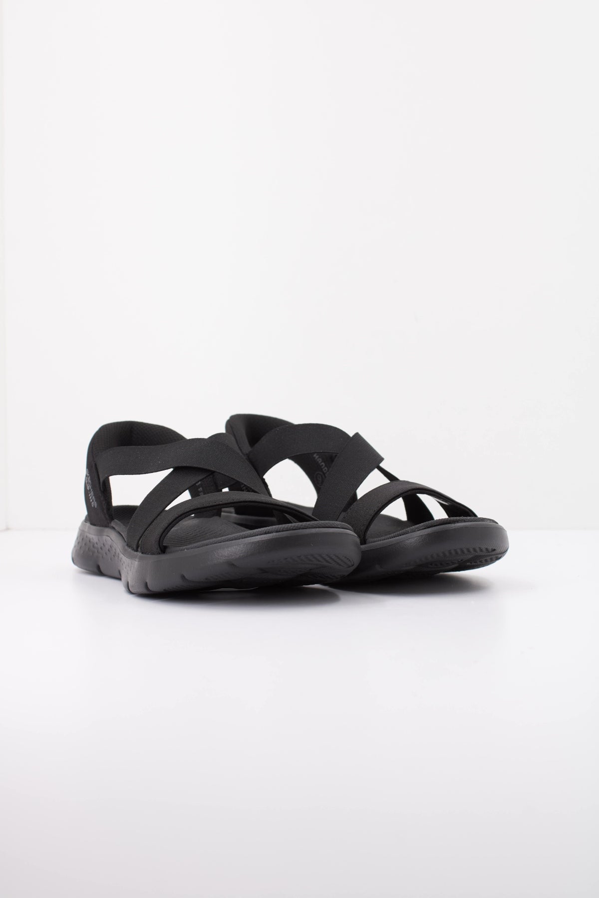 SKECHERS  GO WALK FLEX SANDAL GLIMM  en color NEGRO  (2)