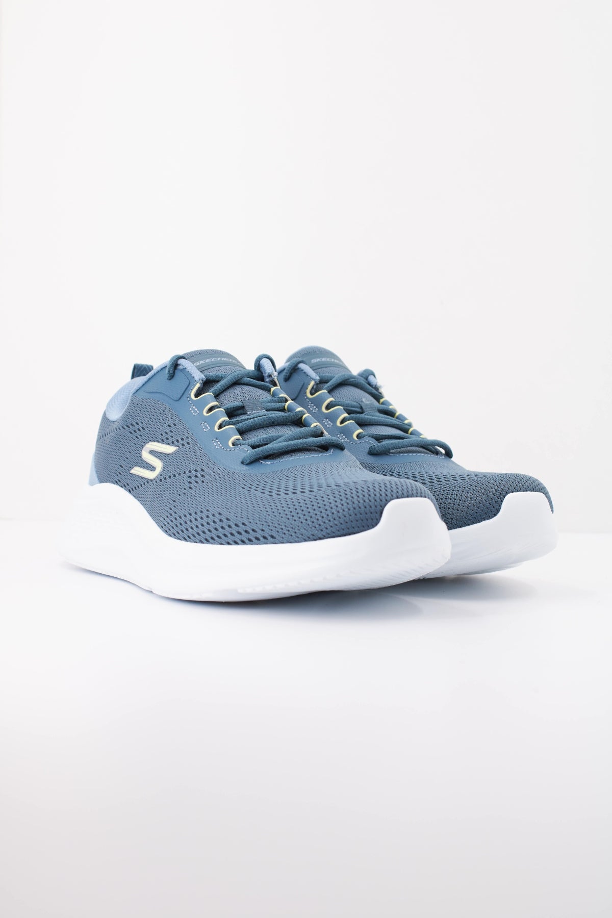 SKECHERS SKECH LITE PRO . BERRIX en color AZUL  (2)