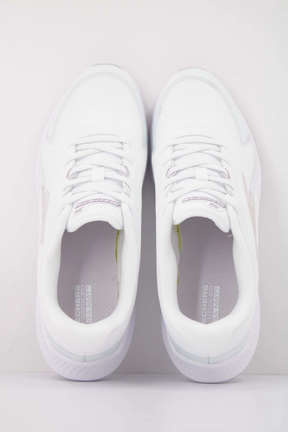 SKECHERS S GO RUN CONSISTENT . ARVED en color BLANCO  (3)