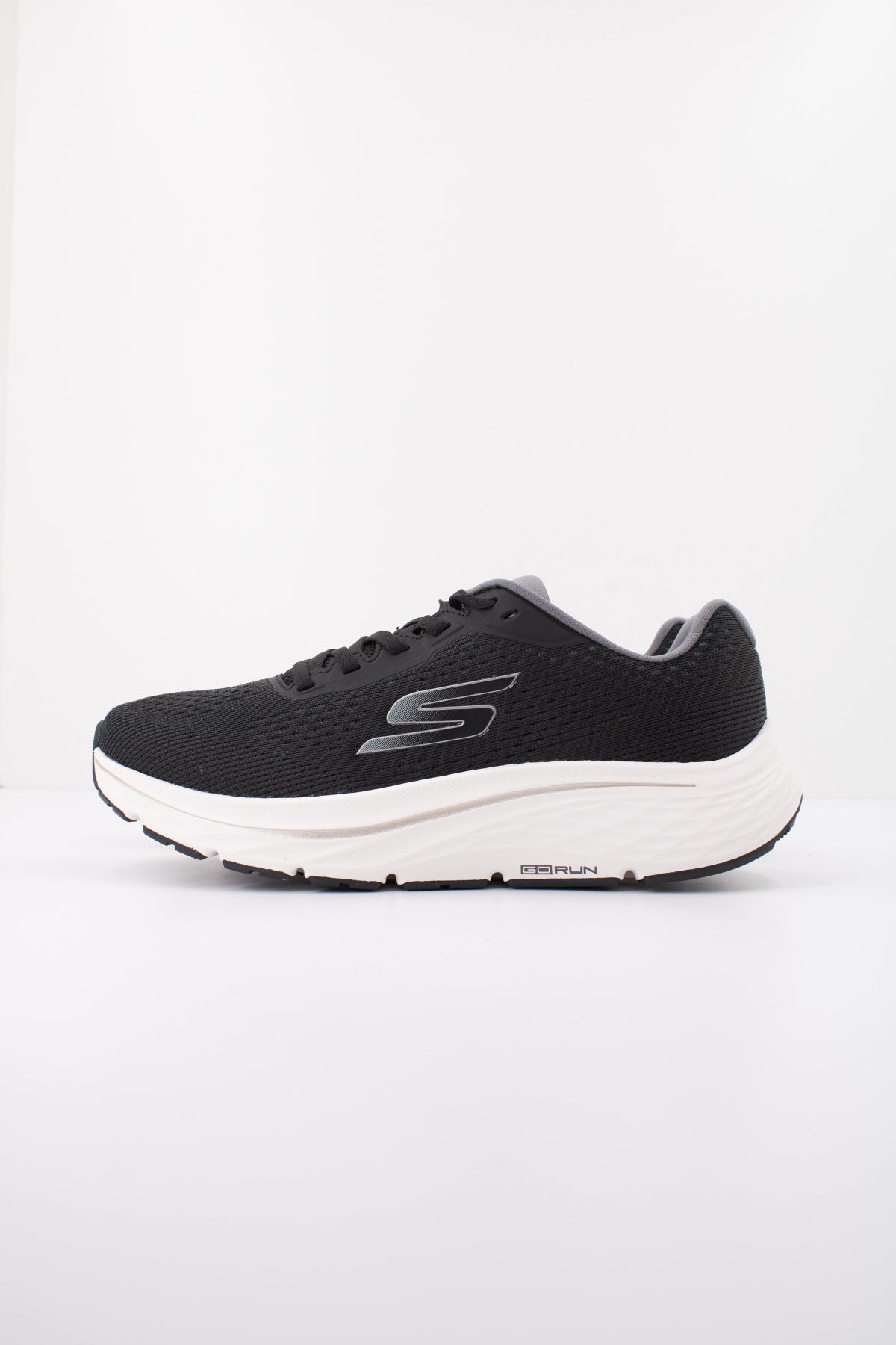 SKECHERS S GO RUN CONSISTENT  RUSHLIN en color NEGRO  (1)