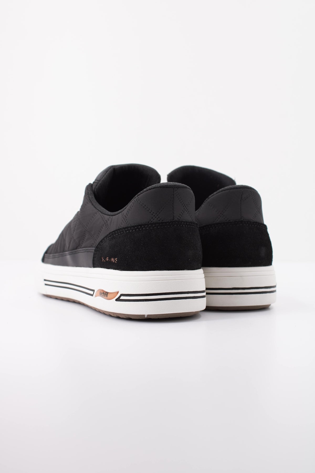 SKECHERS S ARCH FIT ARCADE CUDDLE STEP en color NEGRO  (4)