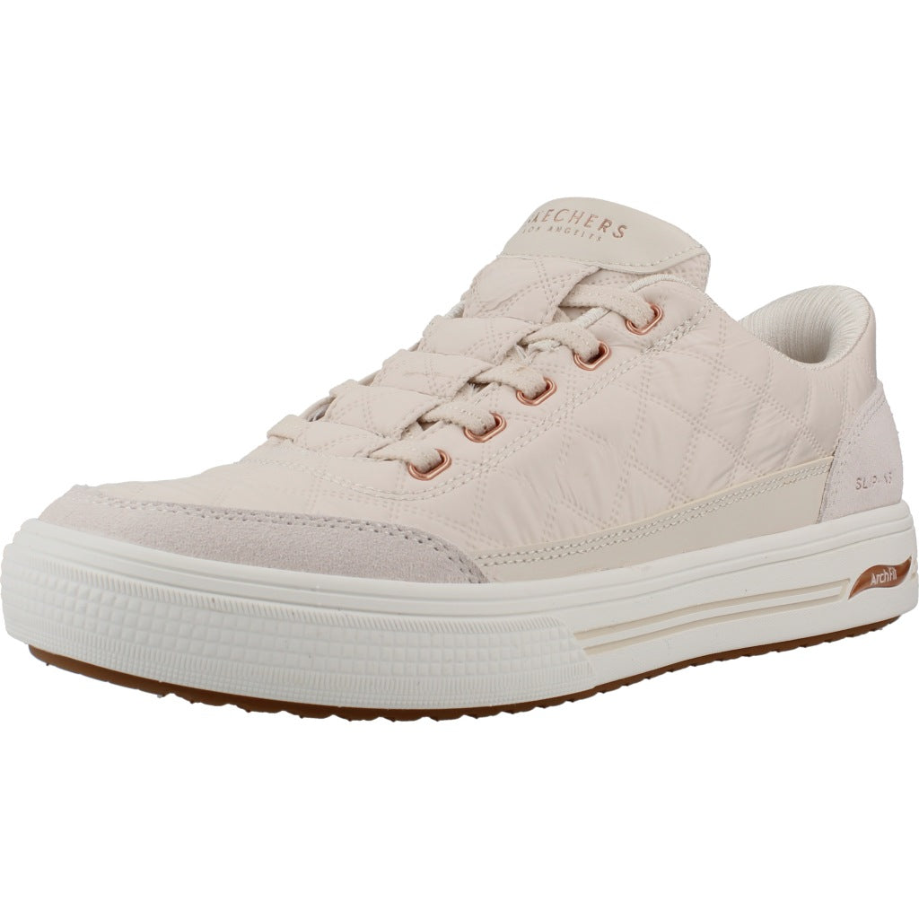 SKECHERS S ARCH FIT ARCADE CUDDLE STEP en color BEIS  (1)