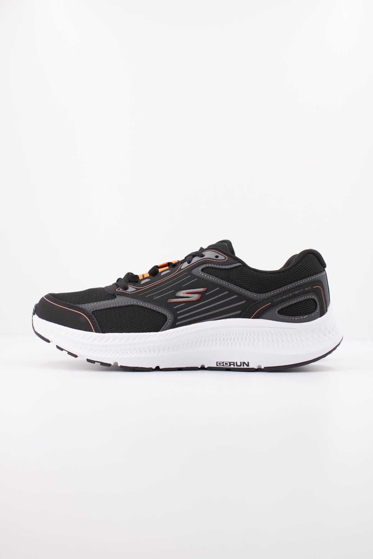 SKECHERS GO RUN CONSISTENT . en color NEGRO  (1)