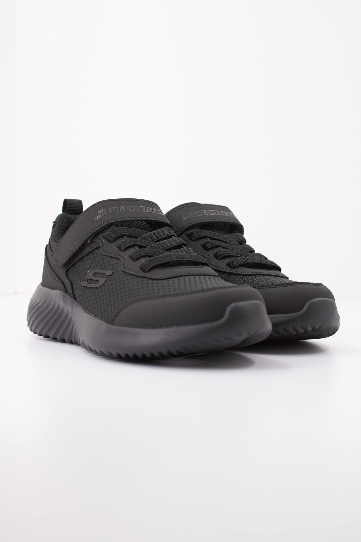 SKECHERS BOUNDER - TECHROX en color NEGRO  (2)