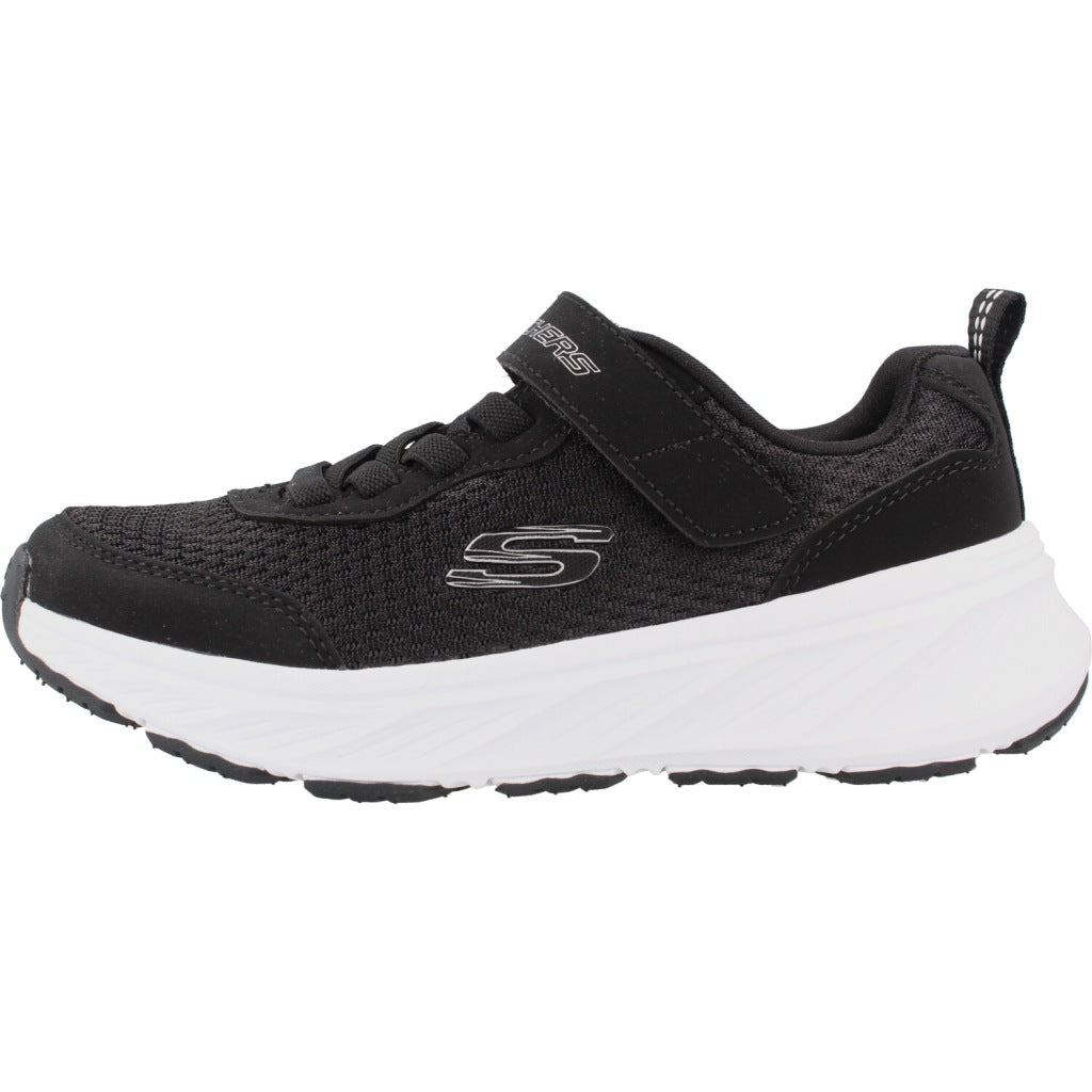 SKECHERS LS en color NEGRO  (2)