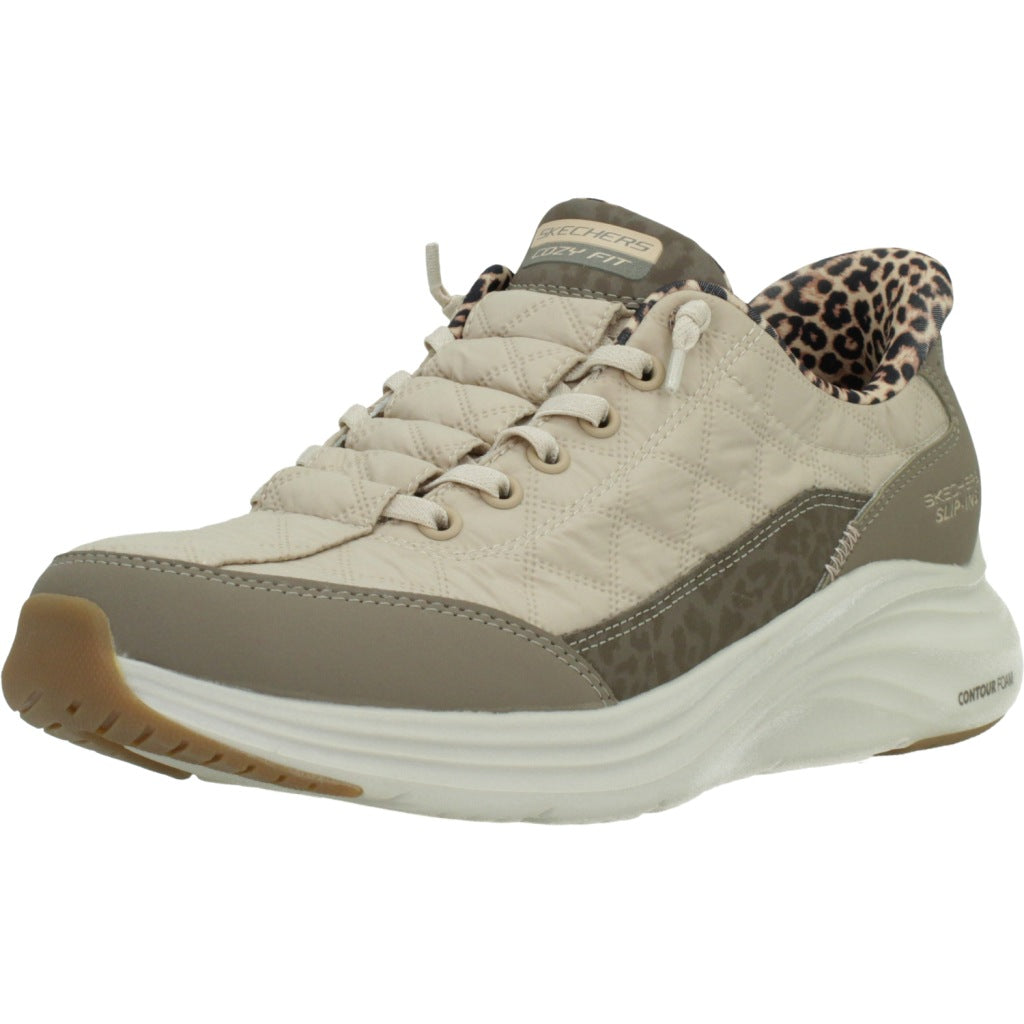 SKECHERS  en color BEIS  (1)
