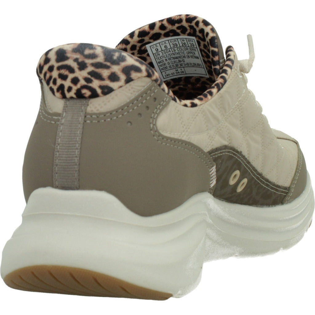 SKECHERS  en color BEIS  (3)