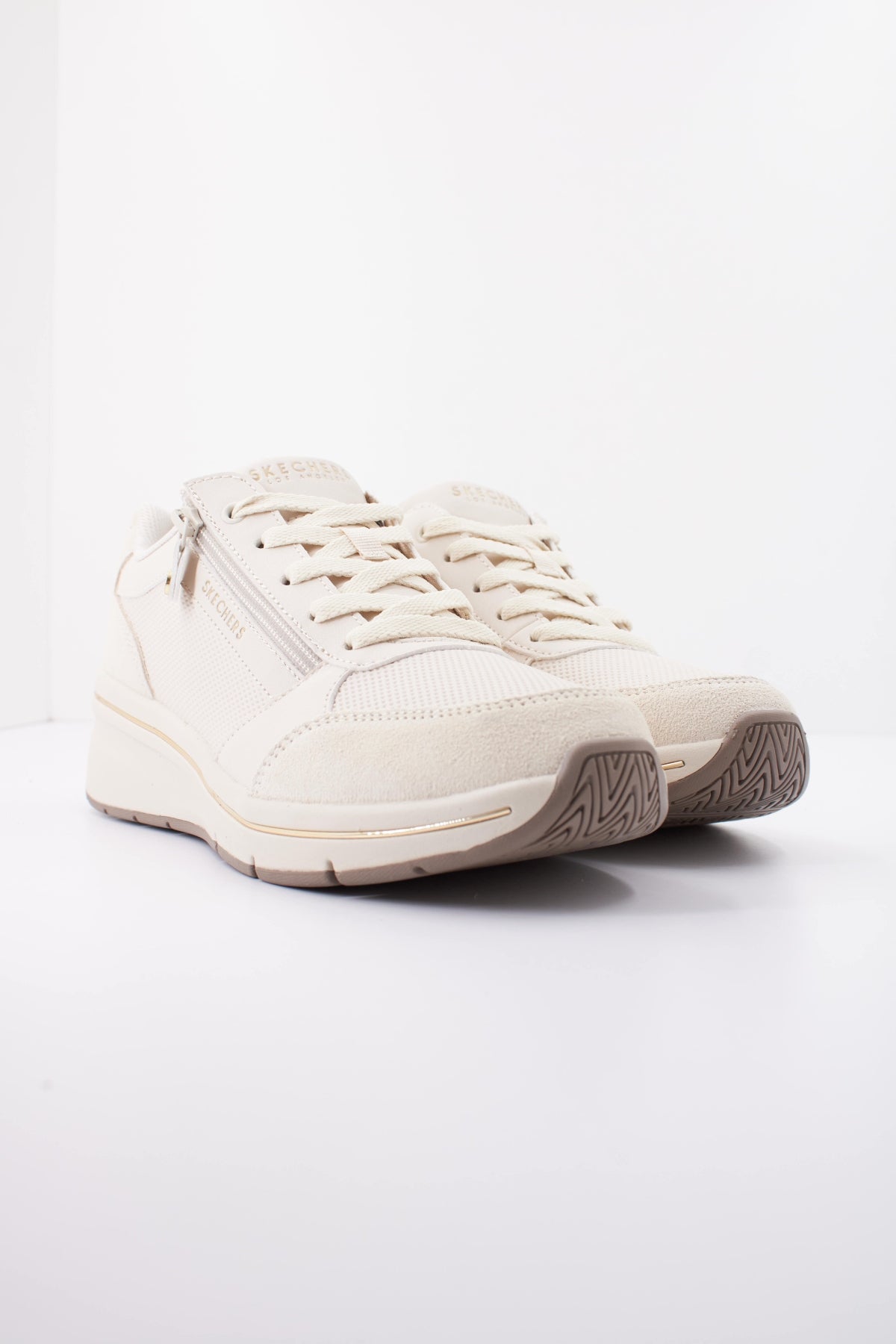 SKECHERS S BILLION FLEX LUXE UP en color BEIS  (2)