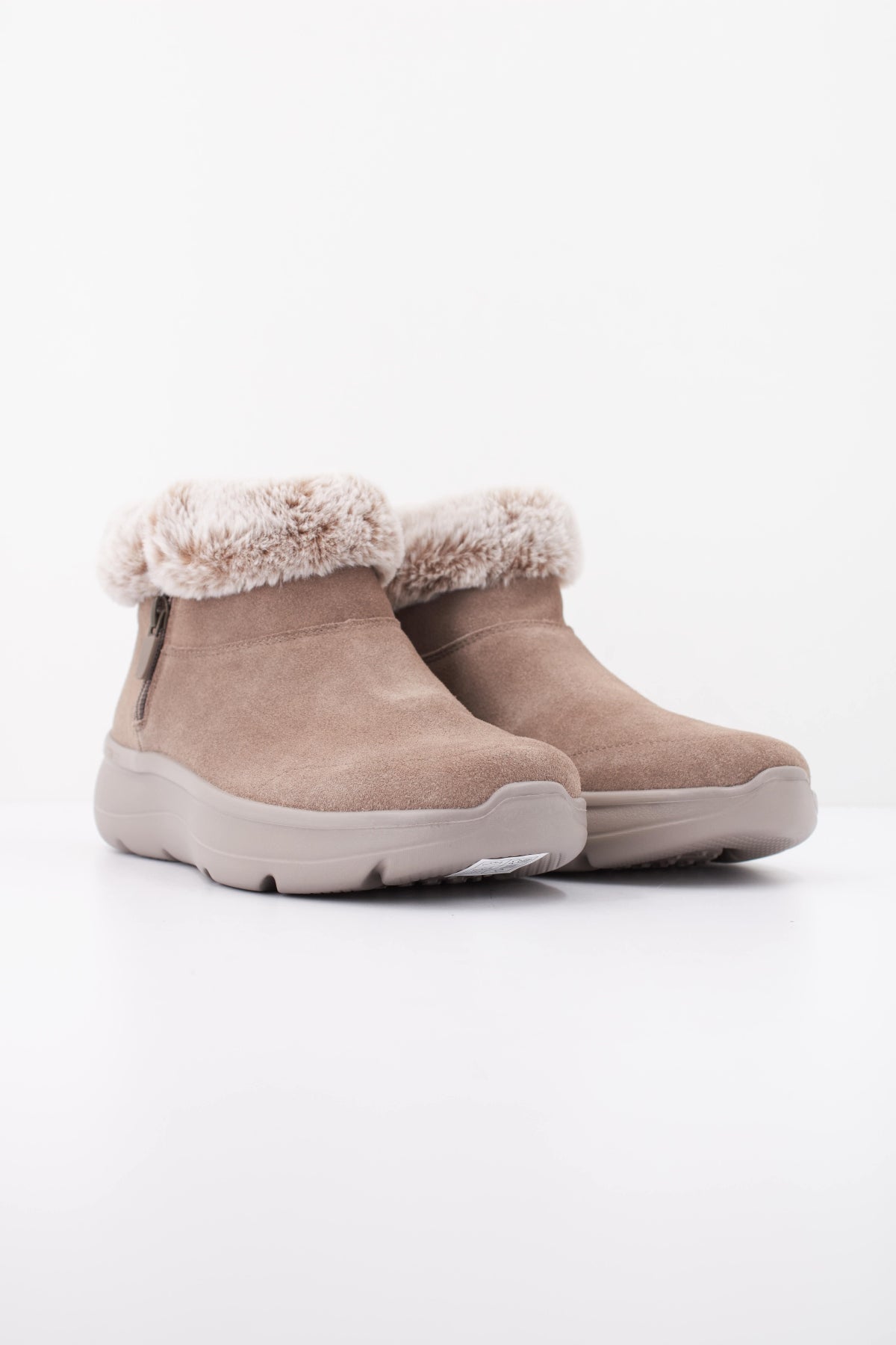 SKECHERS S ON THE GO ENCORE SNOW en color MARRON CLARO  (2)