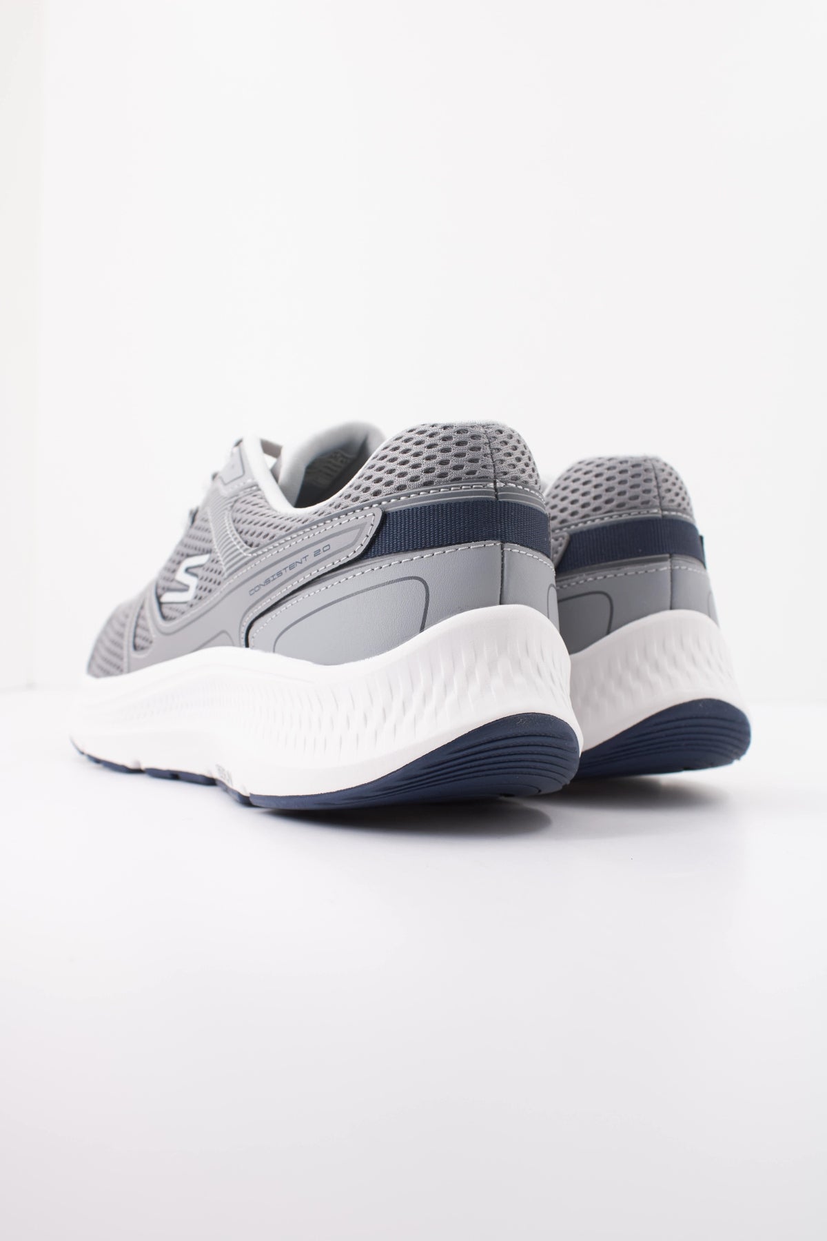 SKECHERS  en color GRIS  (4)
