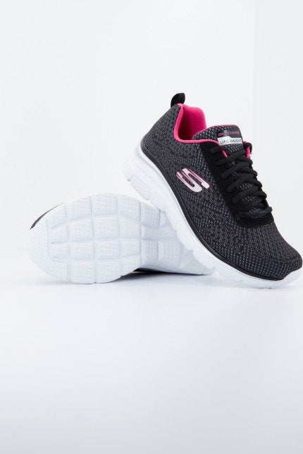 SKECHERS FASHION FIT-BOLD BOUNDARIES en color NEGRO  (4)