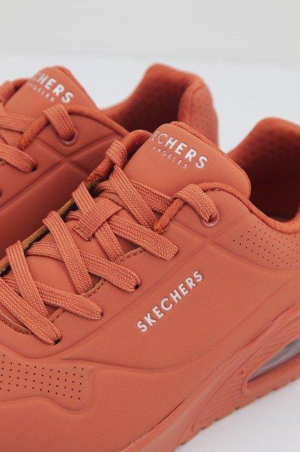 SKECHERS UNO STAND ON AIR en color NARANJA  (4)