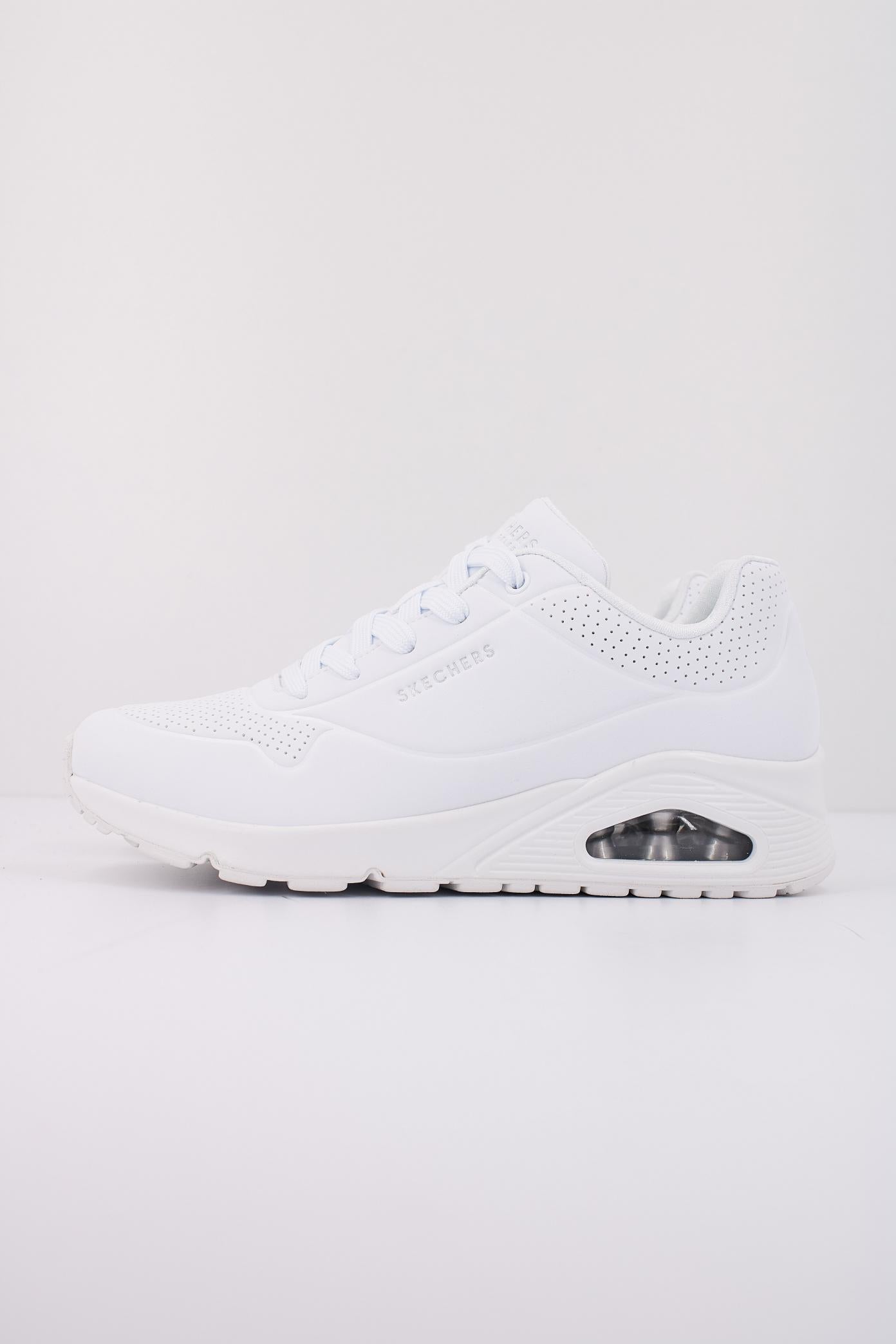 SKECHERS UNO STAND ON AIR en color BLANCO  (1)