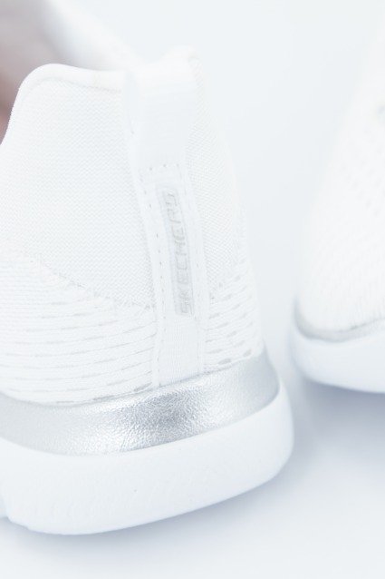 SKECHERS SUMMITS - FAST ATTRACTION en color BLANCO  (2)