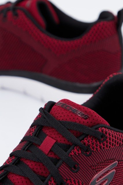 SKECHERS SUMMITS-BRISBANE en color ROJO  (4)