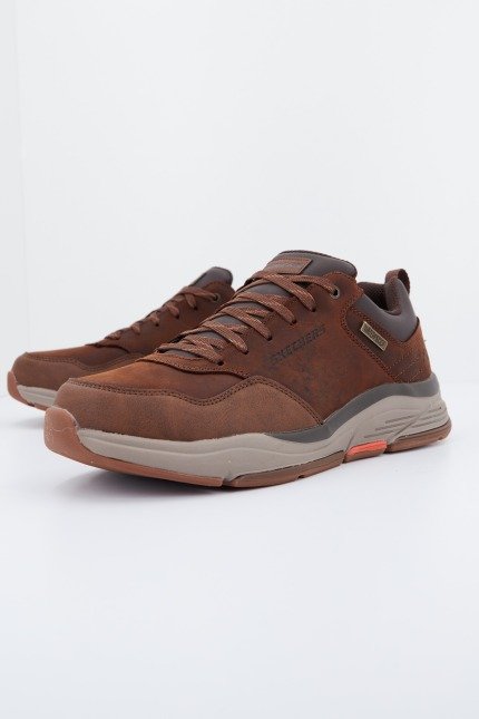 SKECHERS BENGAO en color MARRON  (1)